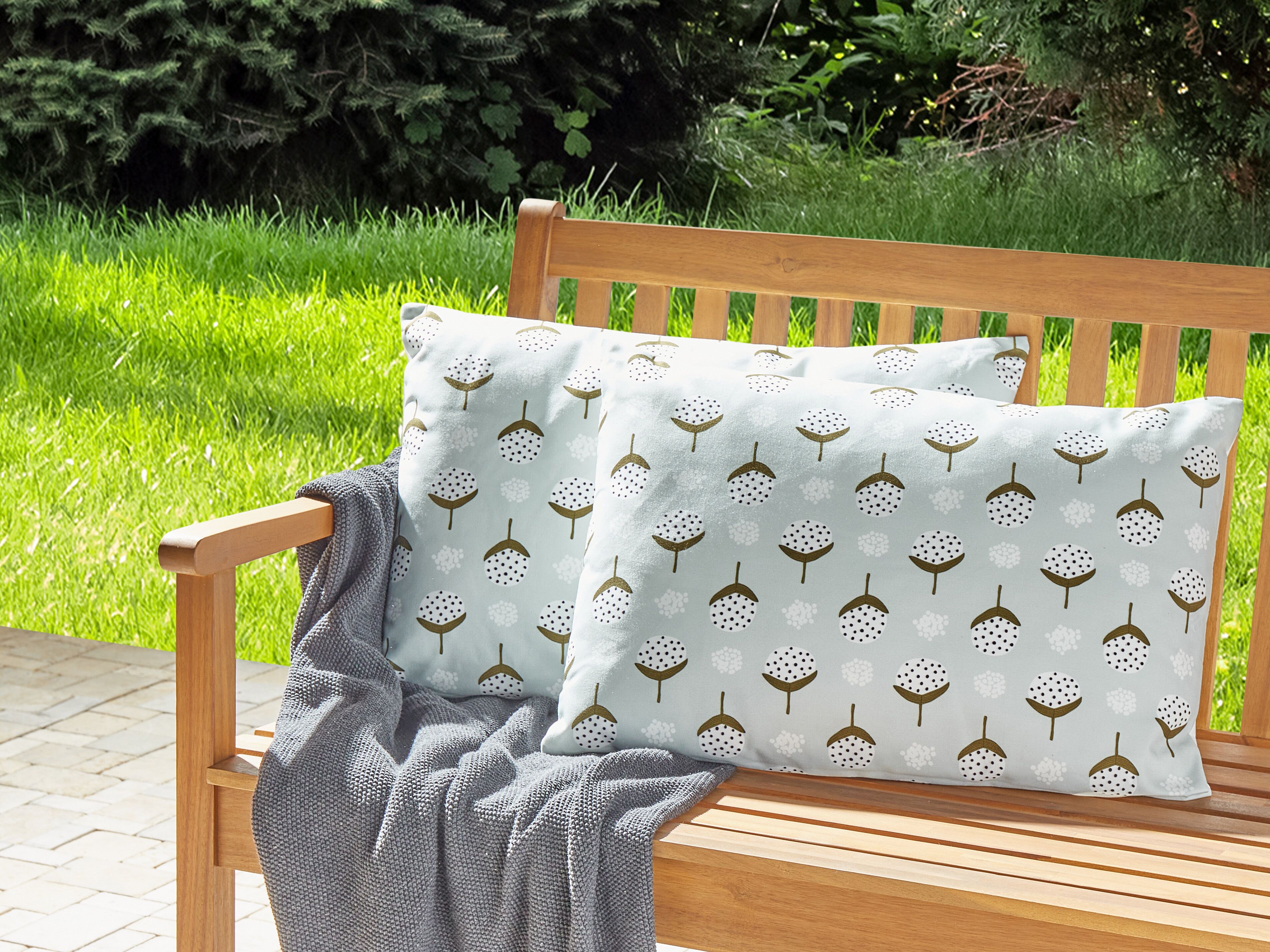 Set of 2 Outdoor Cushions CUNEO Geometric Pattern 40 x 60 cm Green