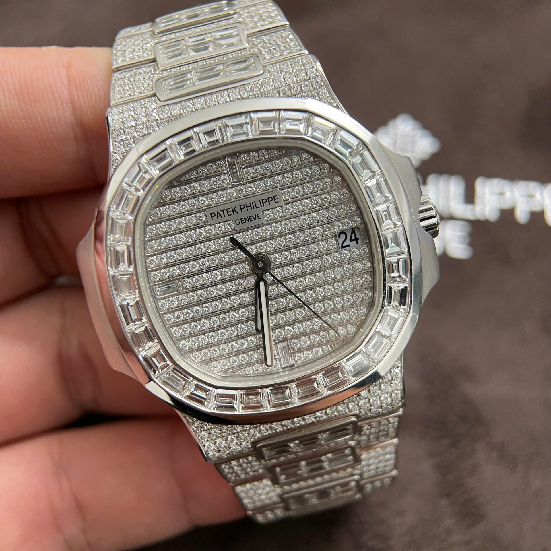 Patek Philippe Nautilus 5719 Replica Watches Custom 18K Solid White Gold + Diamonds 40mm - Elite Watch Atelier