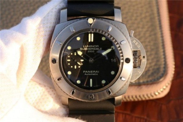 Replica Panerai PAM364 Titanium XF Black Rubber Strap P9000 - Top club