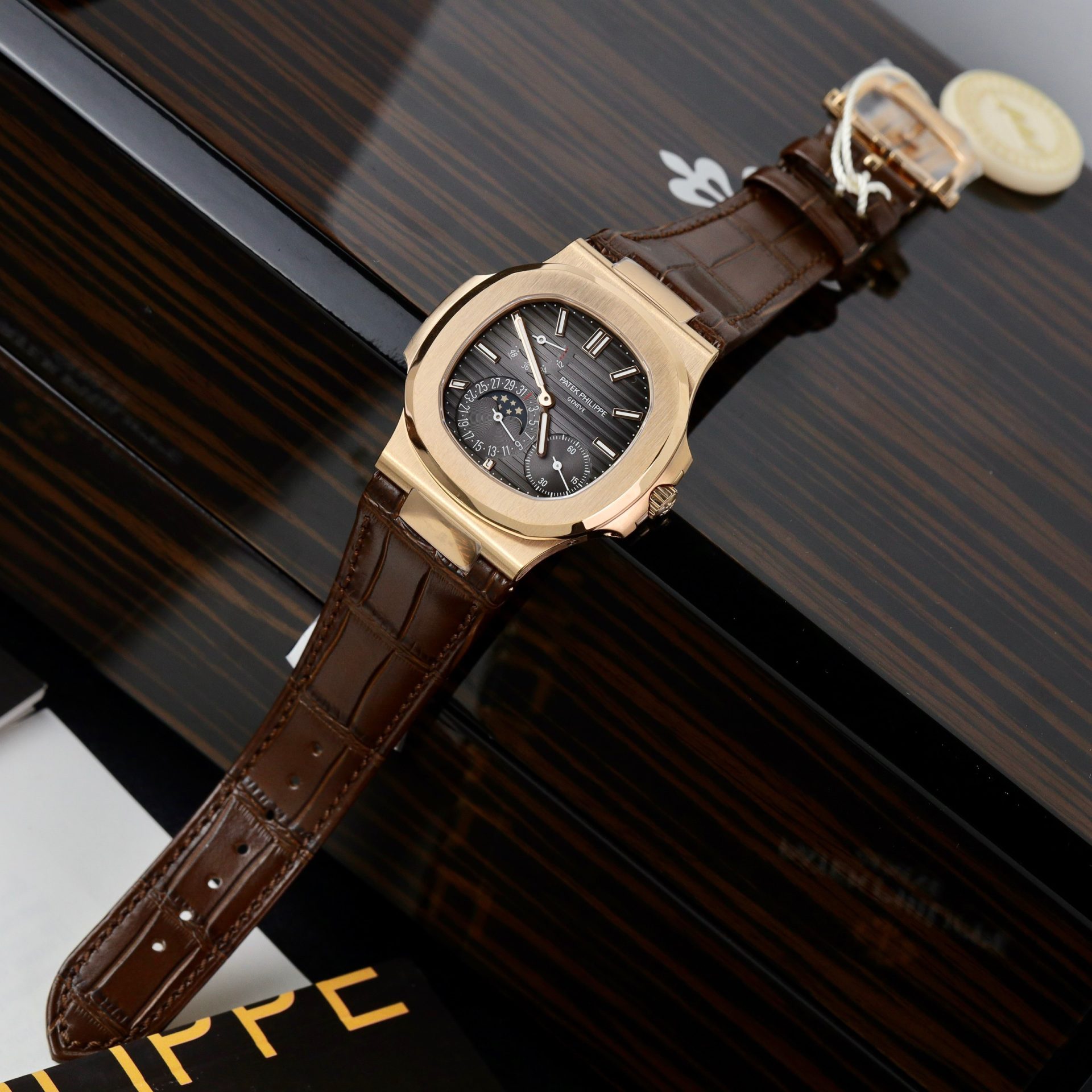 Patek Philippe Replica Watch Nautilus 5712R Rose Gold PPF Factory 40mm - Elite Watch Atelier