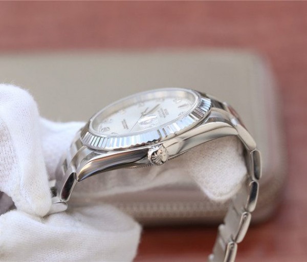 Replica Rolex DateJust 41mm 126334 Fluted Bezel White Dial Diamonds Markers SS Bracelet A3235 - Top club
