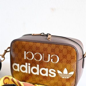  Lambskin Cassandre Chain Wallet – YB0121:1High-quality replica