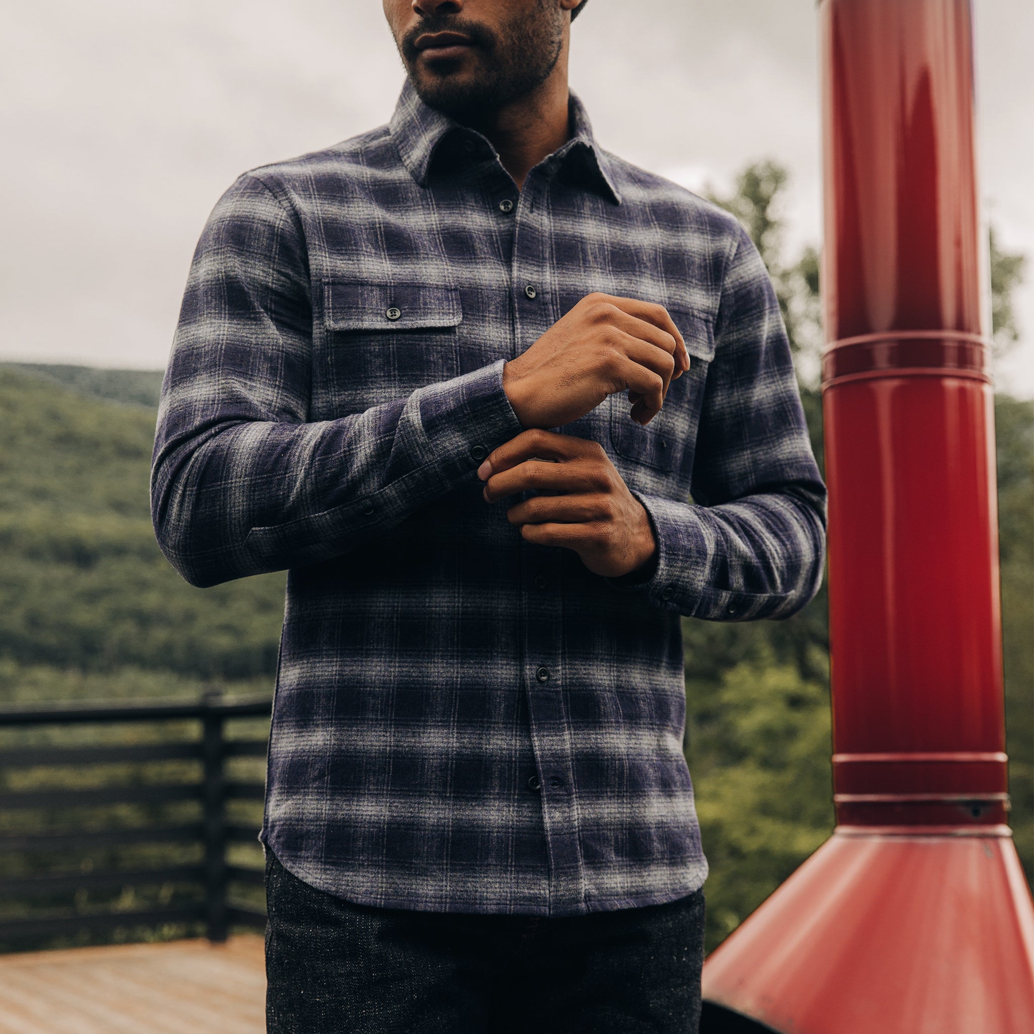 The Yosemite Shirt in Navy Shadow Plaid