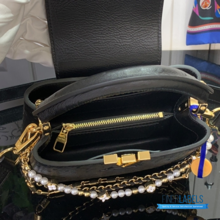 Black Ostrich Leather Mini Handbag with Pearl Chain Detail1:1High-quality replica