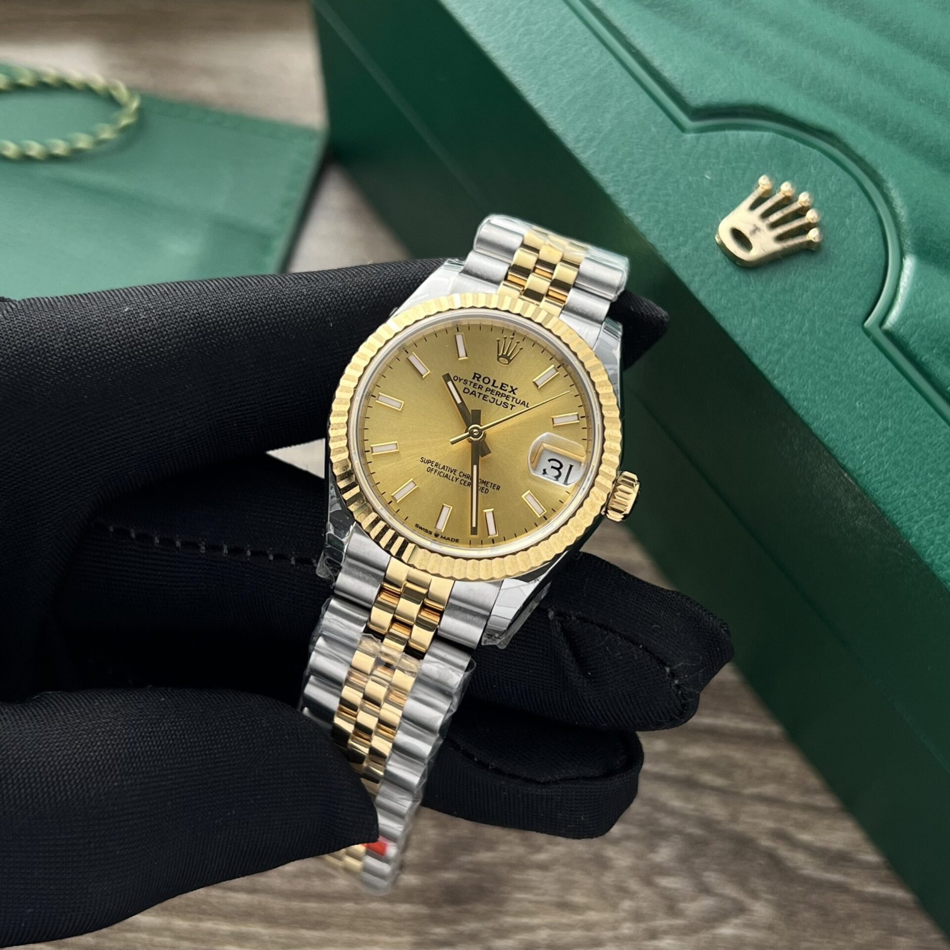 Rolex DateJust Fake Watch Yellow Dial Jubilee Strap 31mm - Top club