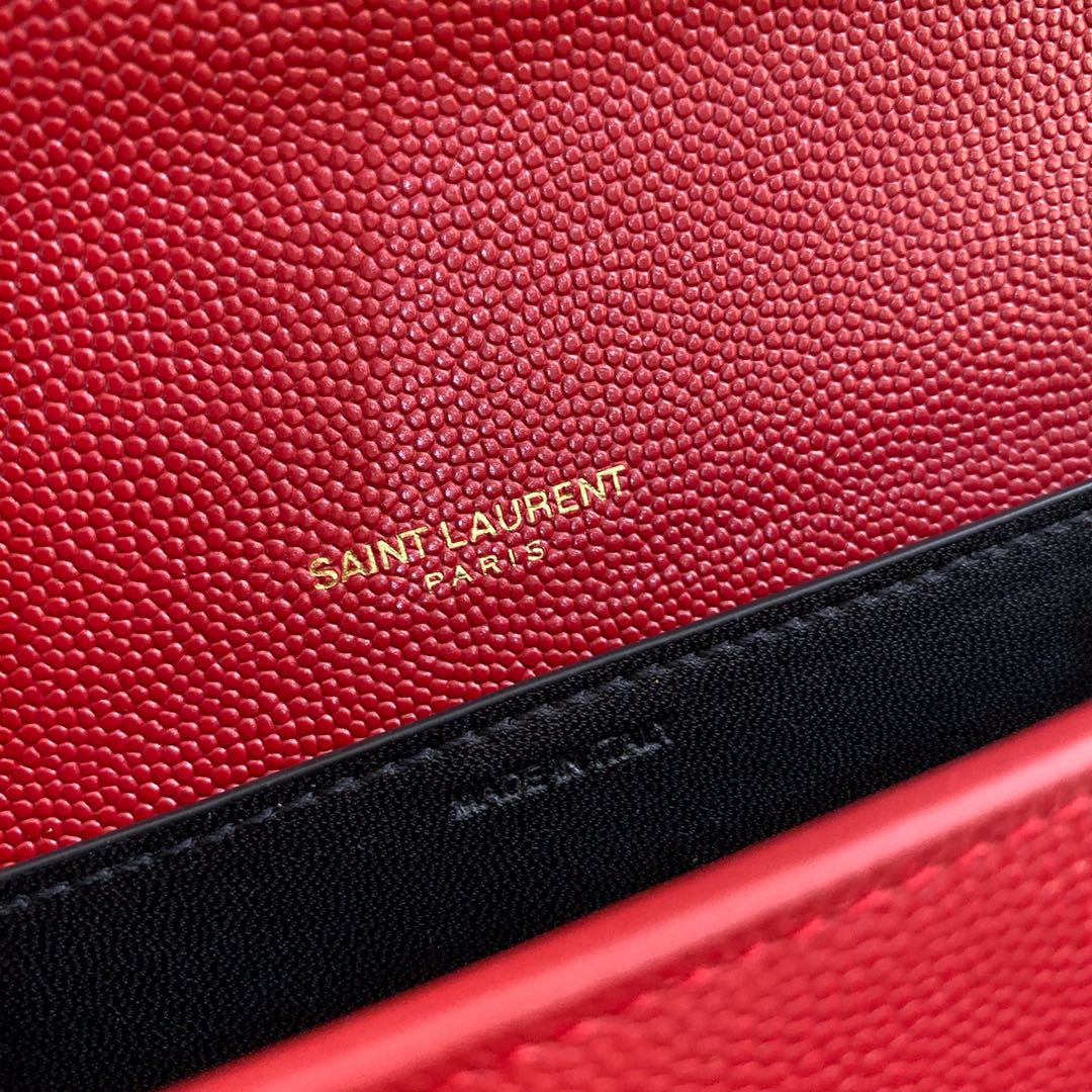 UPTOWN CHAIN WALLET IN CROCODILE-EMBOSSED SHINY LEATHER1:1High-quality replica