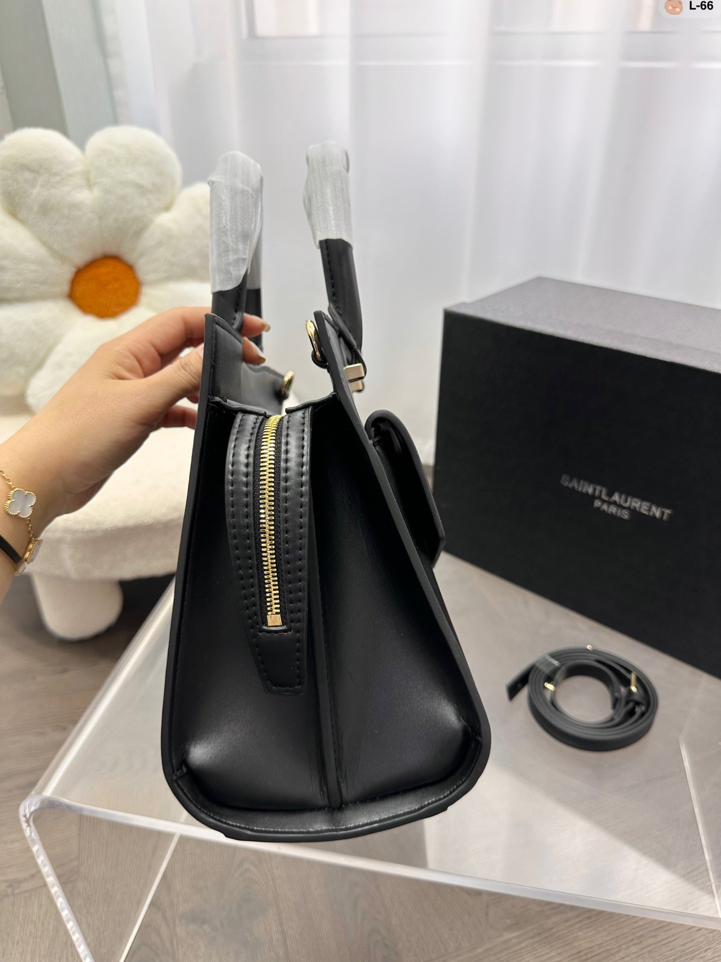 TO – Luxury Bags SLY 2821:1High-quality replica