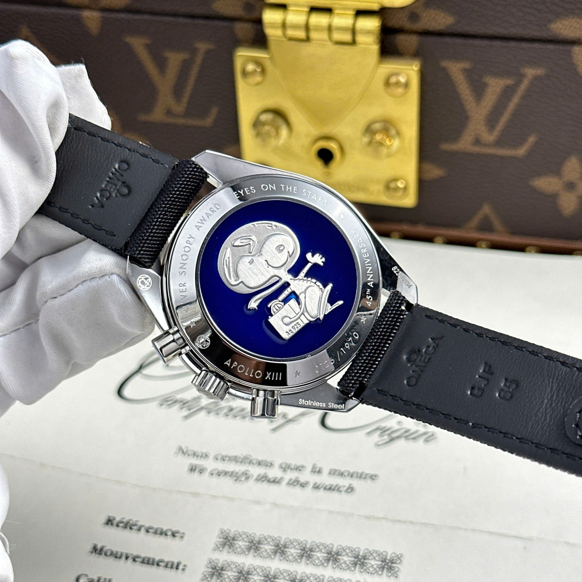 Omega Speedmaster Apollo 13 Silver Snoopy Luxury Imitation Watches Fabic Strap OM Factory 42mm - Top club