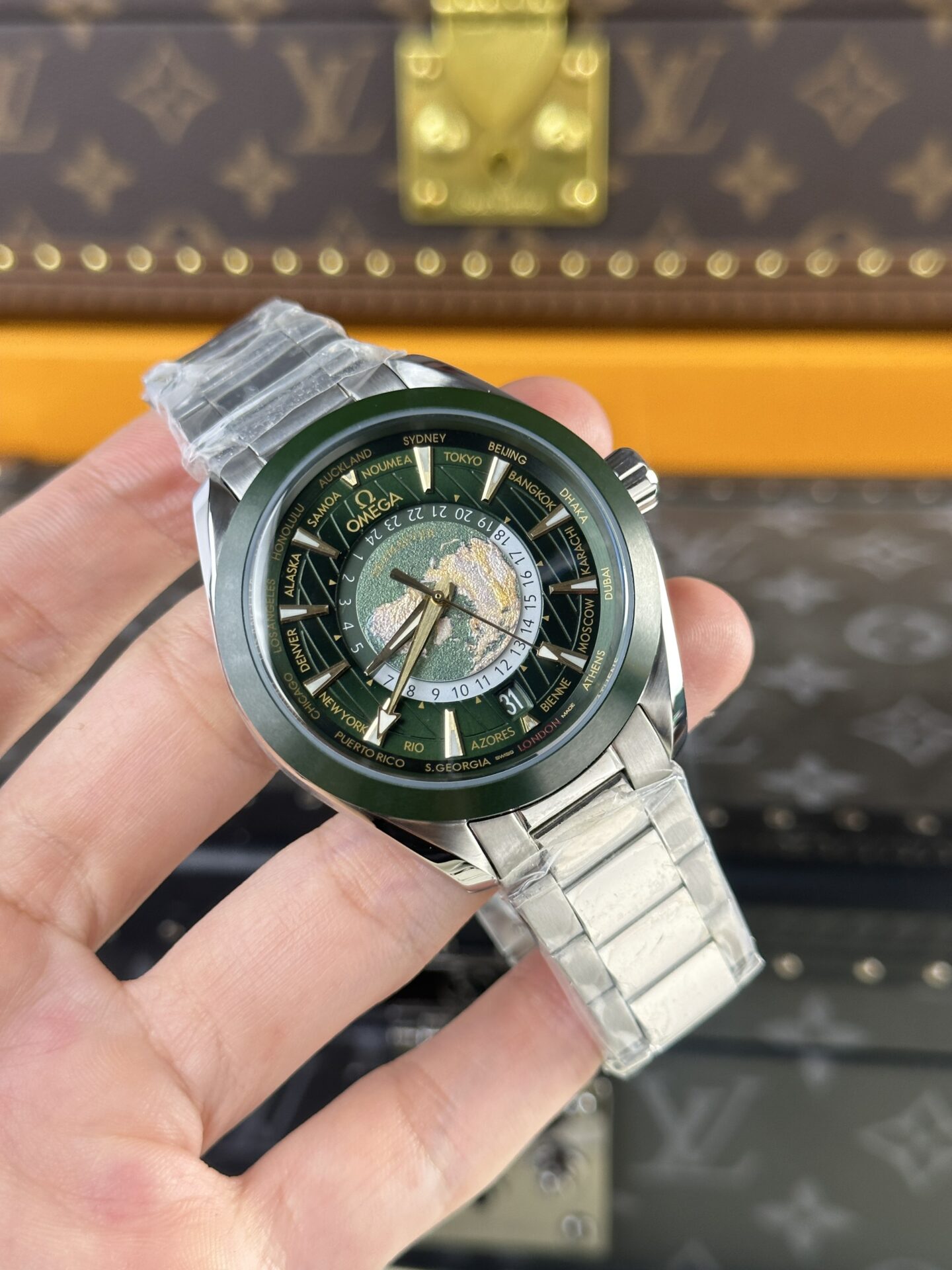 Omega Replica Watch Seamaster Aqua Terra Dial Green 43mm - Elite Watch Atelier