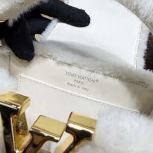 Louis Vuitton Capusnow Capucines handbag1:1High-quality replica