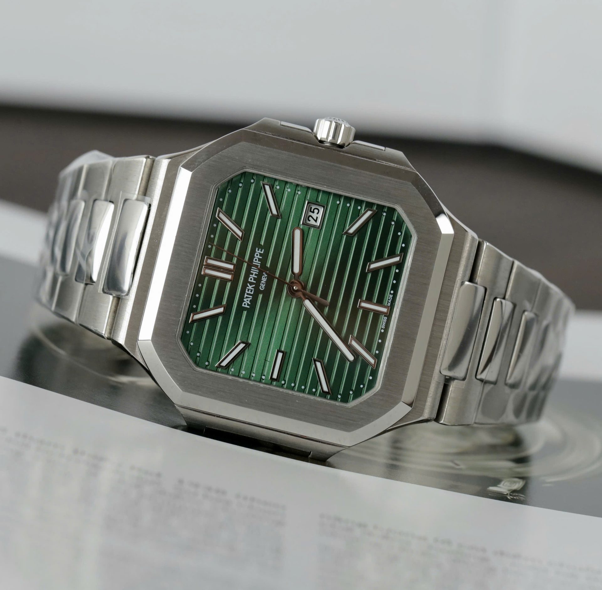 Patek Philippe Cubitus 5821 Replica 11 Watches Green Dial Metal Wire 45mm - Elite Watch Atelier