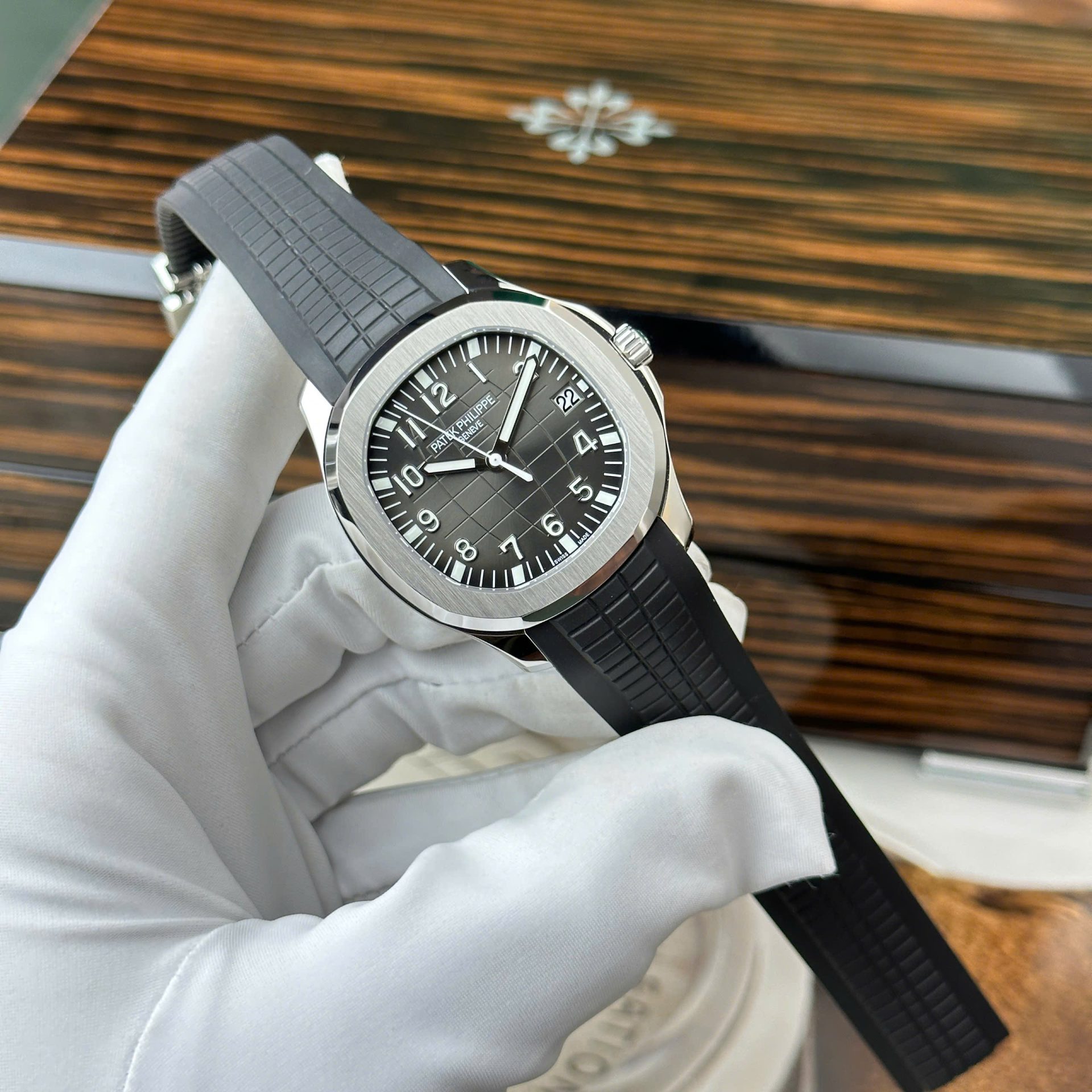 Patek Philippe Aquanaut 5167 Replica Watch Custom Like Auth VVIP 40mm - Top club