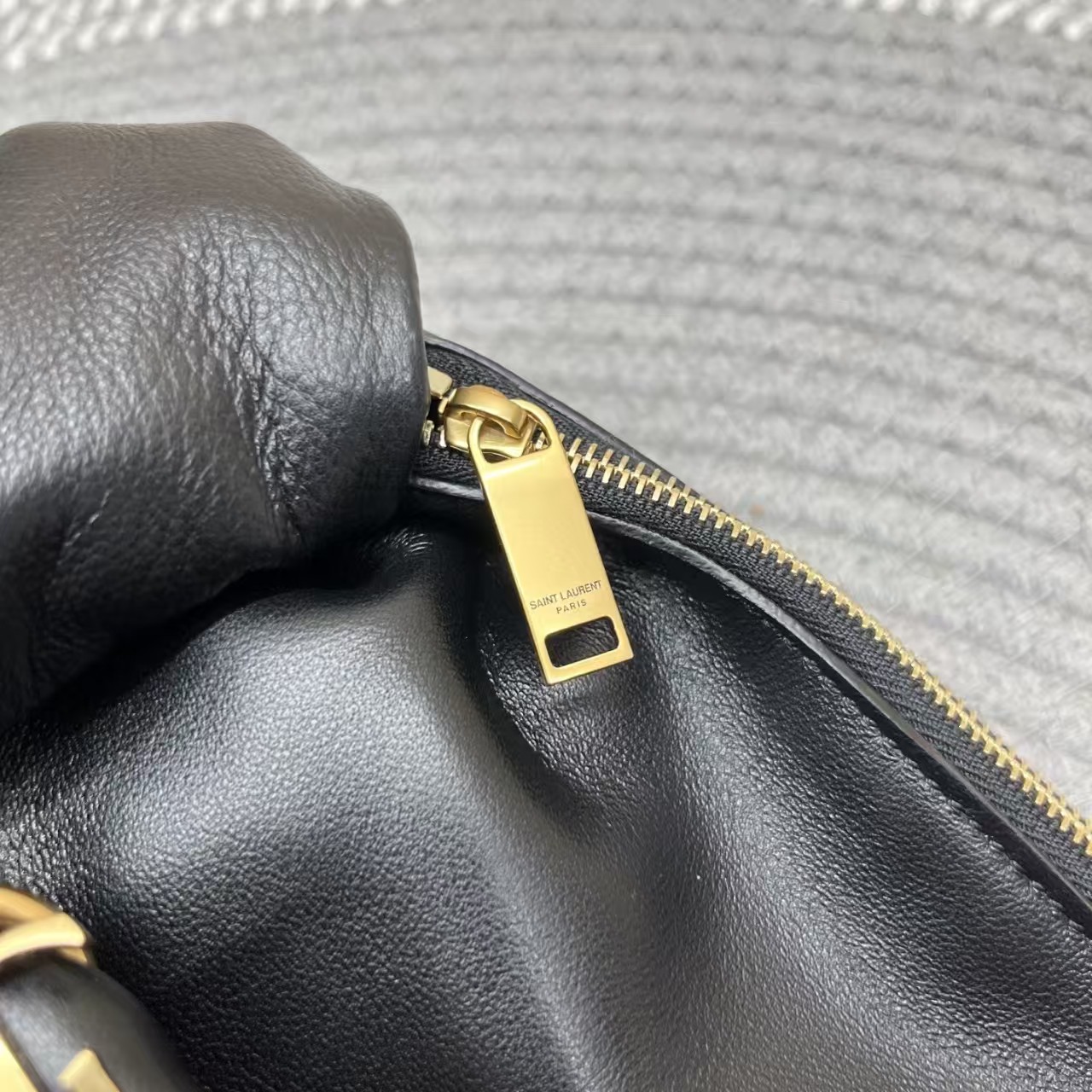 Saint Laurent AMALIA Leather Hobo HandBag1:1High-quality replica