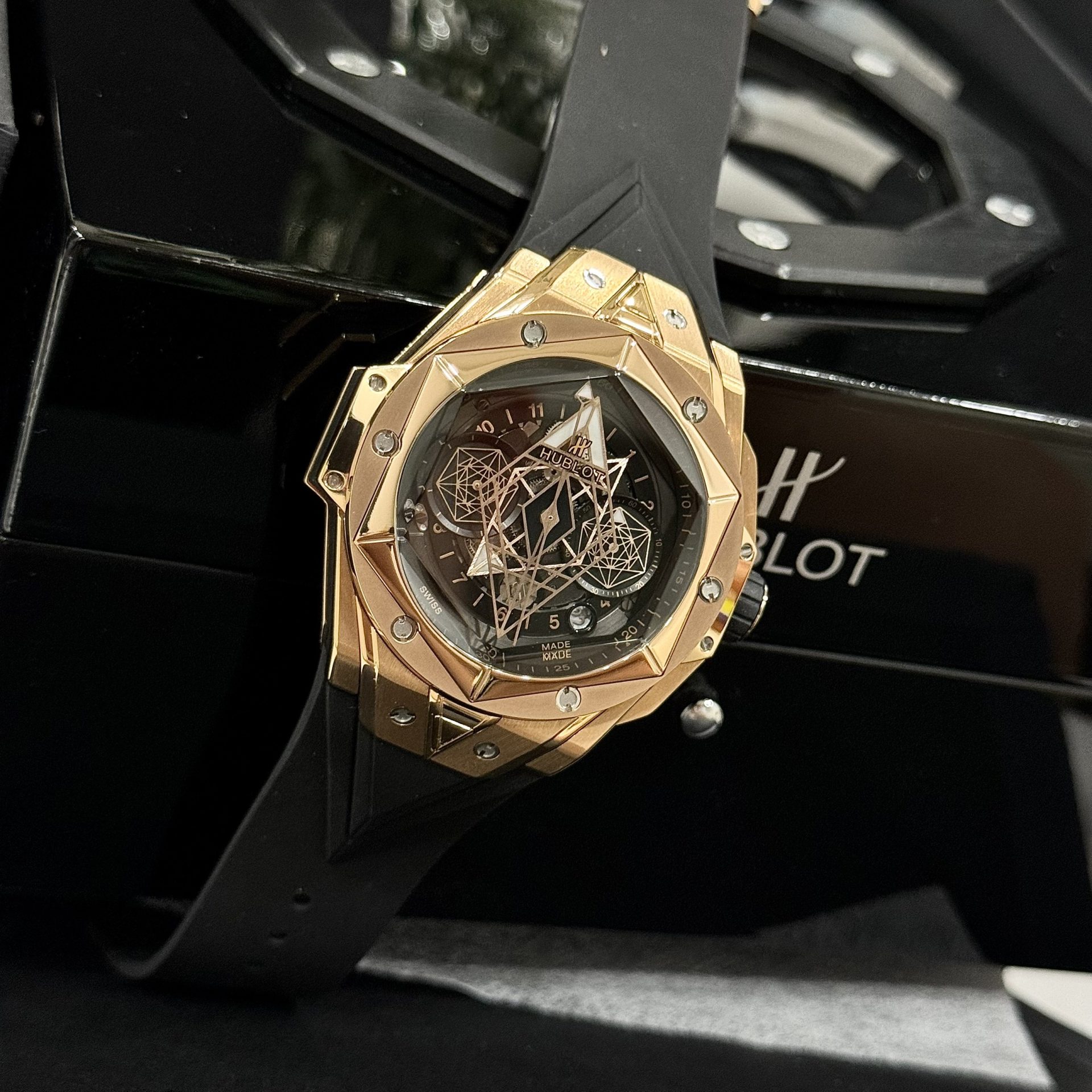 Hublot Replica Watches Big Bang Sang Bleu ll King Gold Black Dial BBF 45mm - Elite Watch Atelier