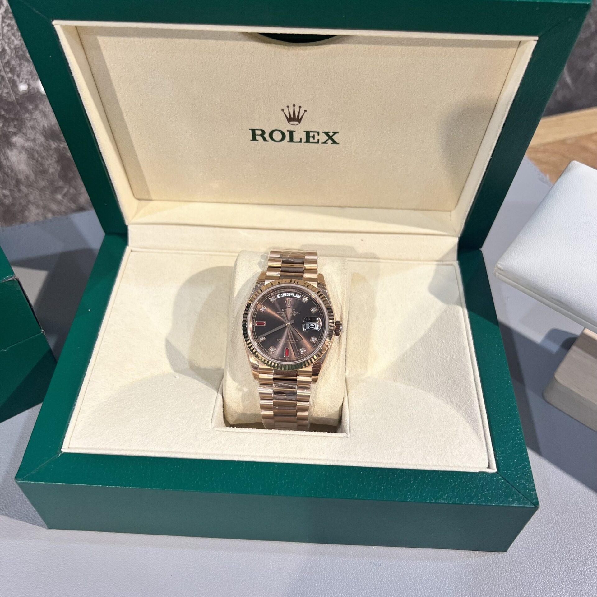 Rolex Replica 1:1 Watch Day-Date Chocolate Dial With Ruby Numbers 36/40mm - Top club