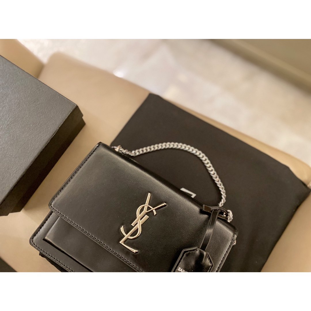 TO – Luxury Edition Bags SLY 1821:1High-quality replica