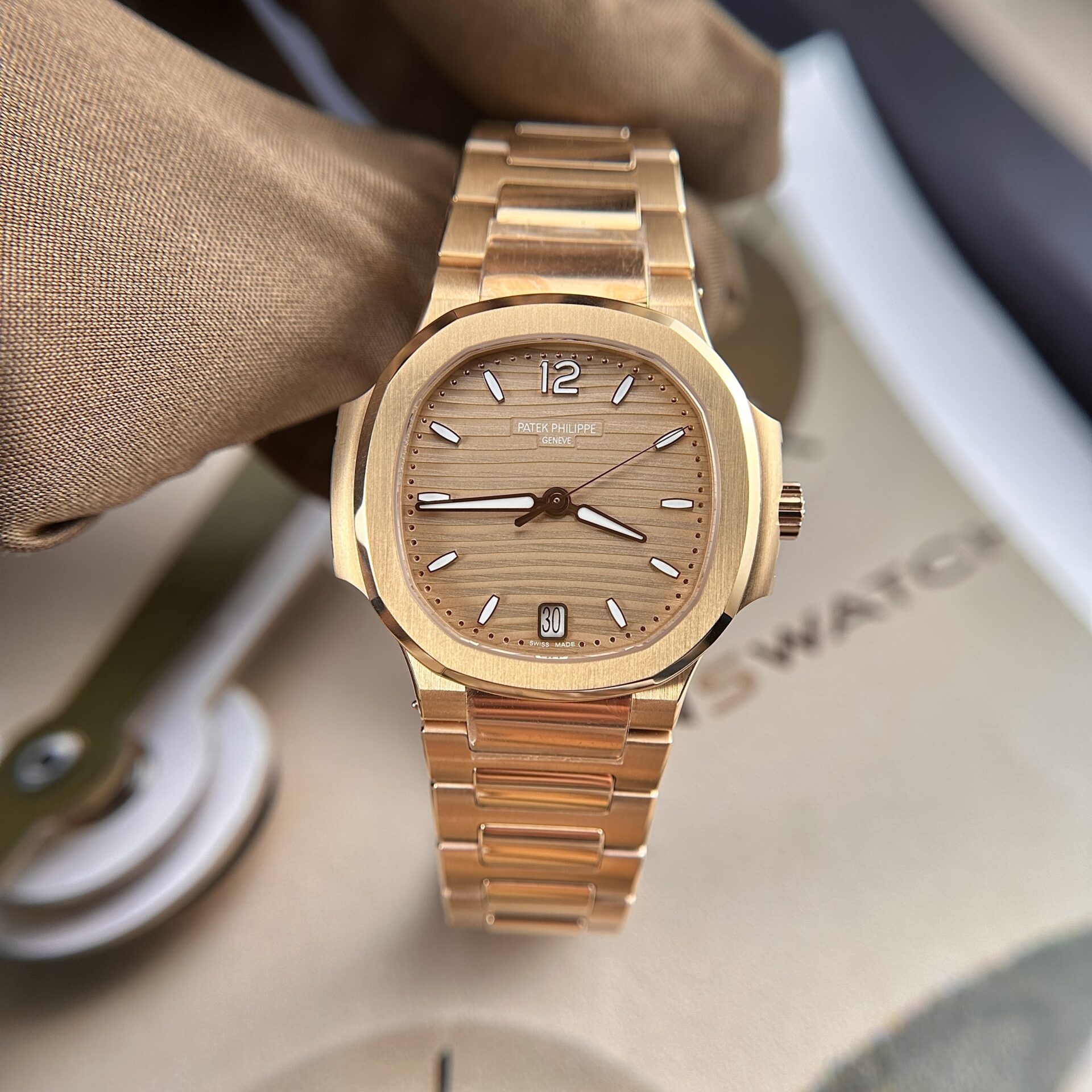 Patek Philippe Nautilus 7118 Replica Watch Rose Gold 3K Factory 35.2mm - Top club