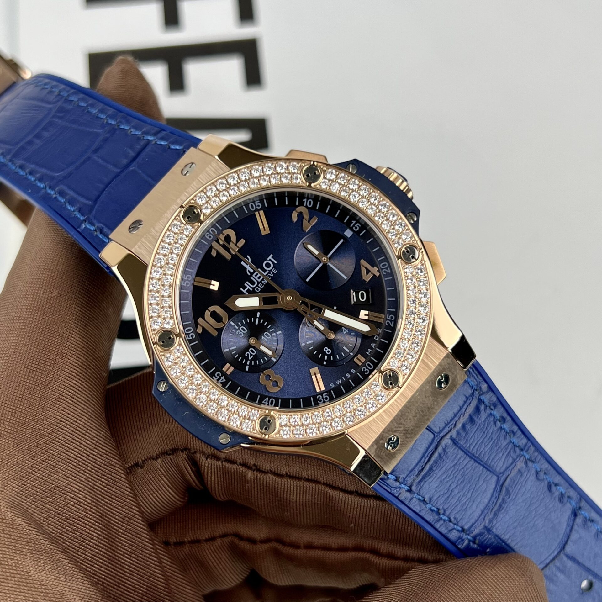 Hublot Replica Watch Big Bang Chronograph King Gold Blue Dial 44mm - Elite Watch Atelier