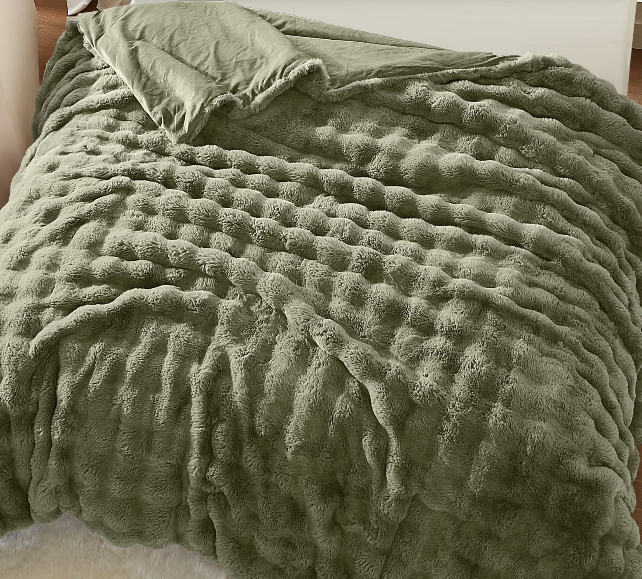 Brooklyn Loom Bubble Faux Fur 100% Microfiber Polyester Twin XL Blanket in Green, All Season, Adult Size, OEKO-TEX Certified - Image 9