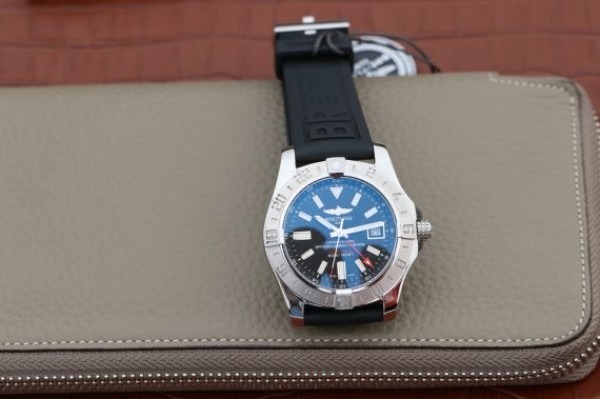 Replica Breitling Avenger GMT SS GF Black Dial On Black Rubber Strap A2836 - Top club
