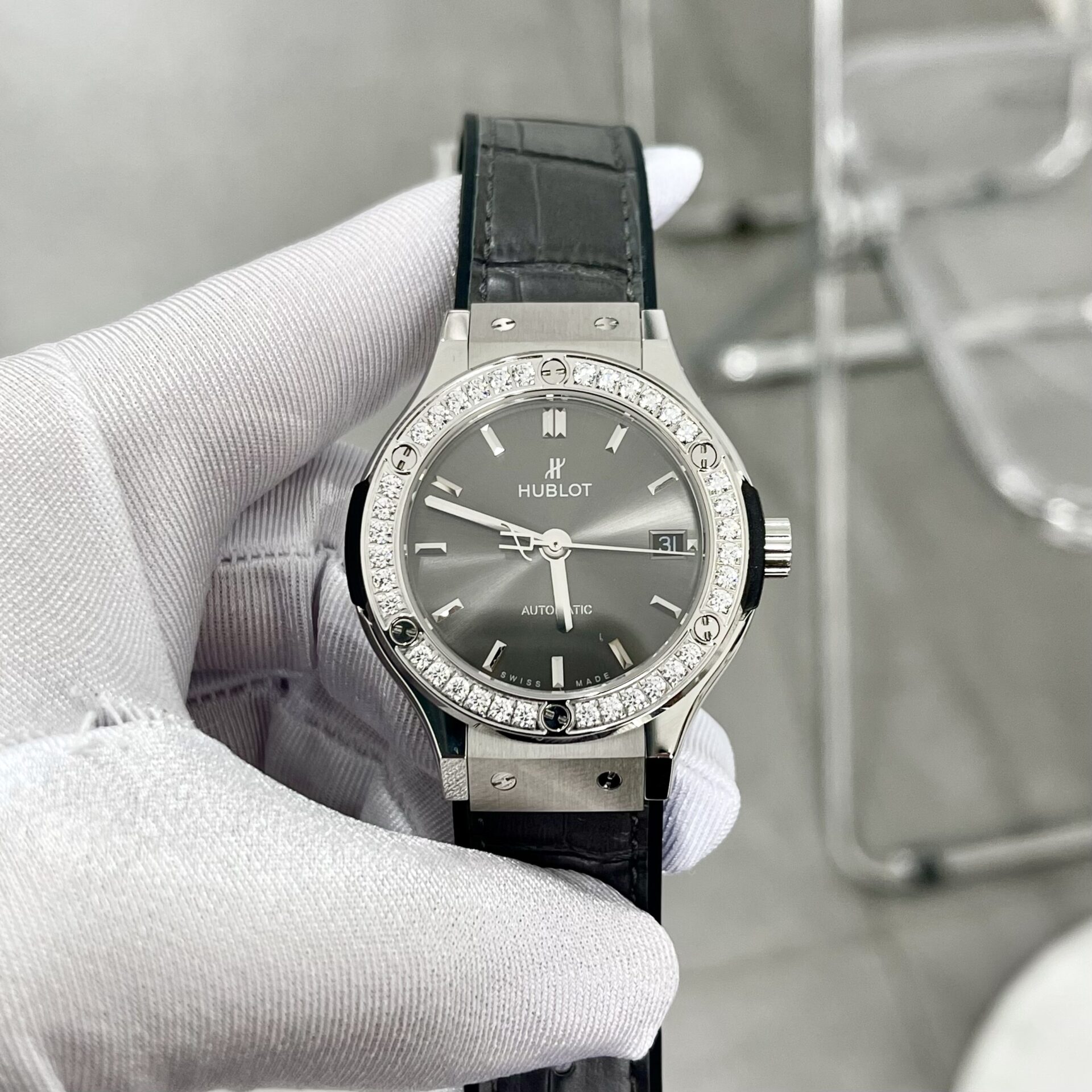 Hublot Classic Fusion Best Replica Watch Diamonds Grey HB Factory 38mm - Elite Watch Atelier