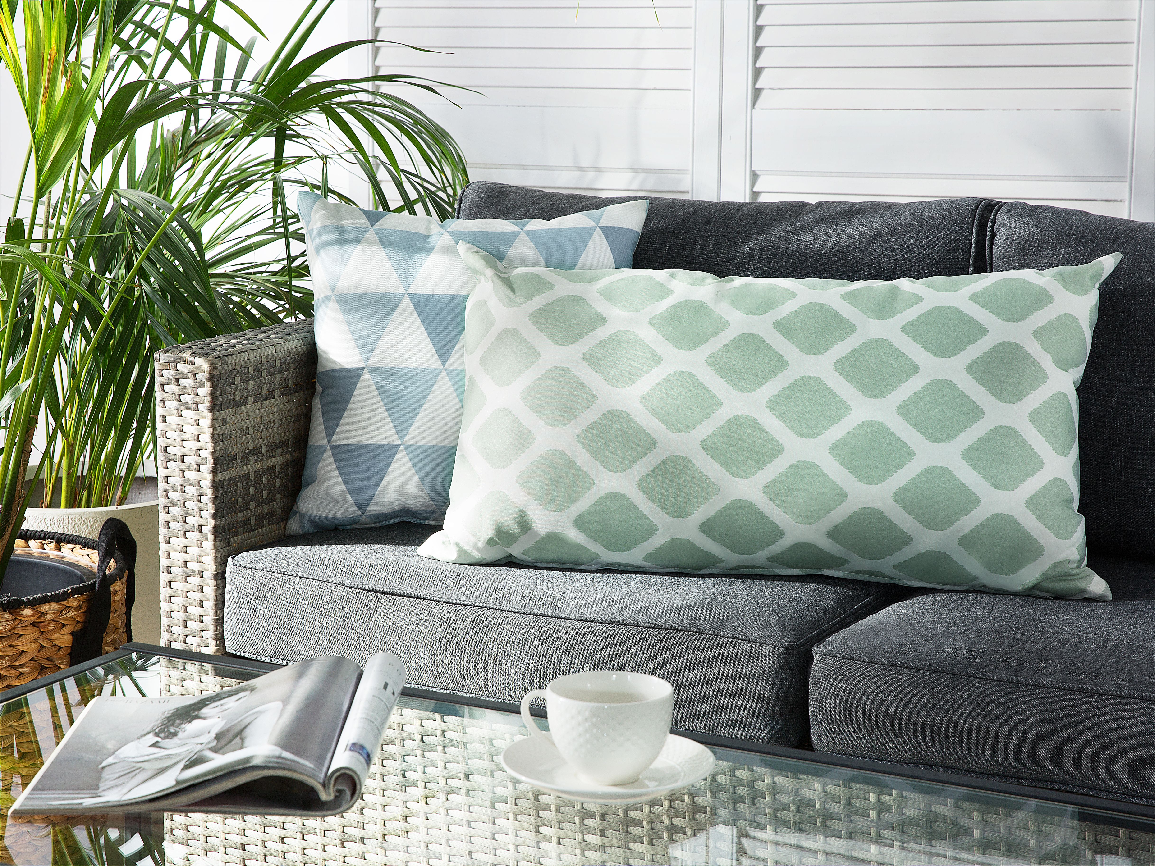 Set of 2 Outdoor Cushions KALAMOS Geometric Pattern 40 x 70 cm Mint Green