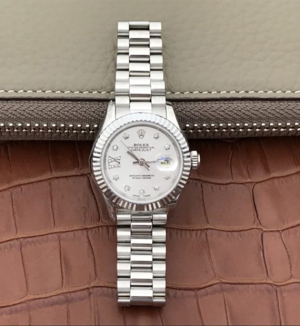 Replica Rolex DateJust 28mm Fluted Bezel White Dial Diamonds Rome Markers Bracelet A2236 - Top club