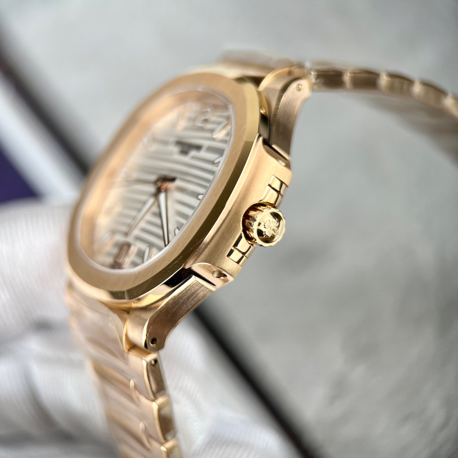 Patek Philippe Replica Watch Nautilus 7118 Rose Gold 3K Factory 35.2mm - Top club