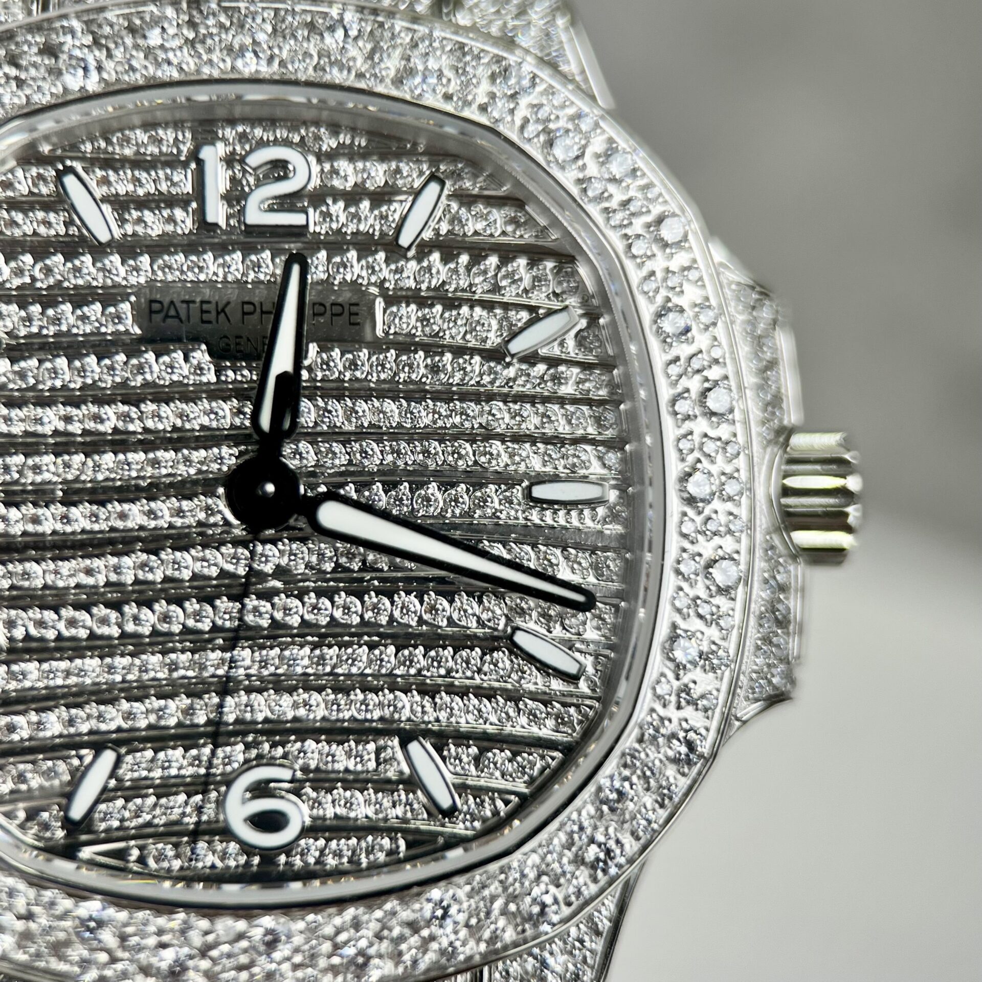 Patek Philippe Nautilus 7118 Full Diamond Replica Watch 35.2mm - Top club