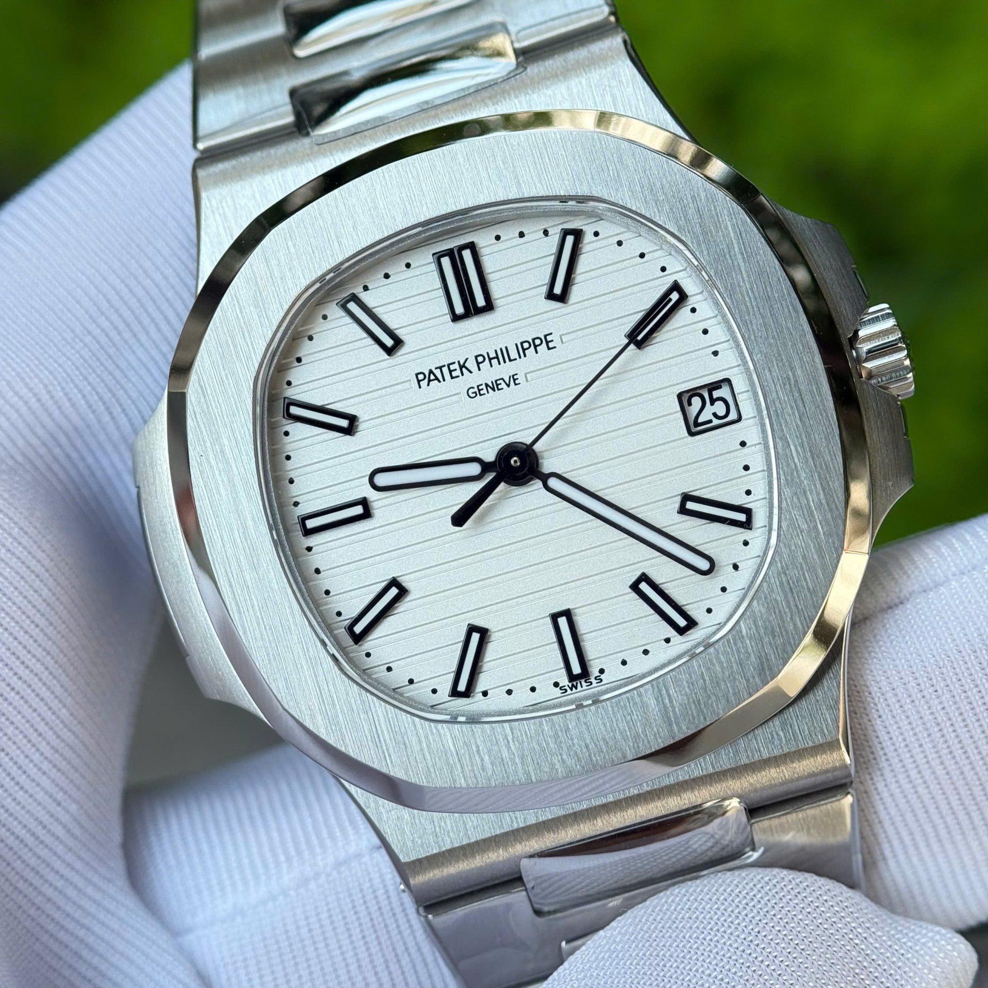 Patek Philippe Nautilus 5711 Replica Watches White Dial Metal Wire BBF Factory 40mm - Top club