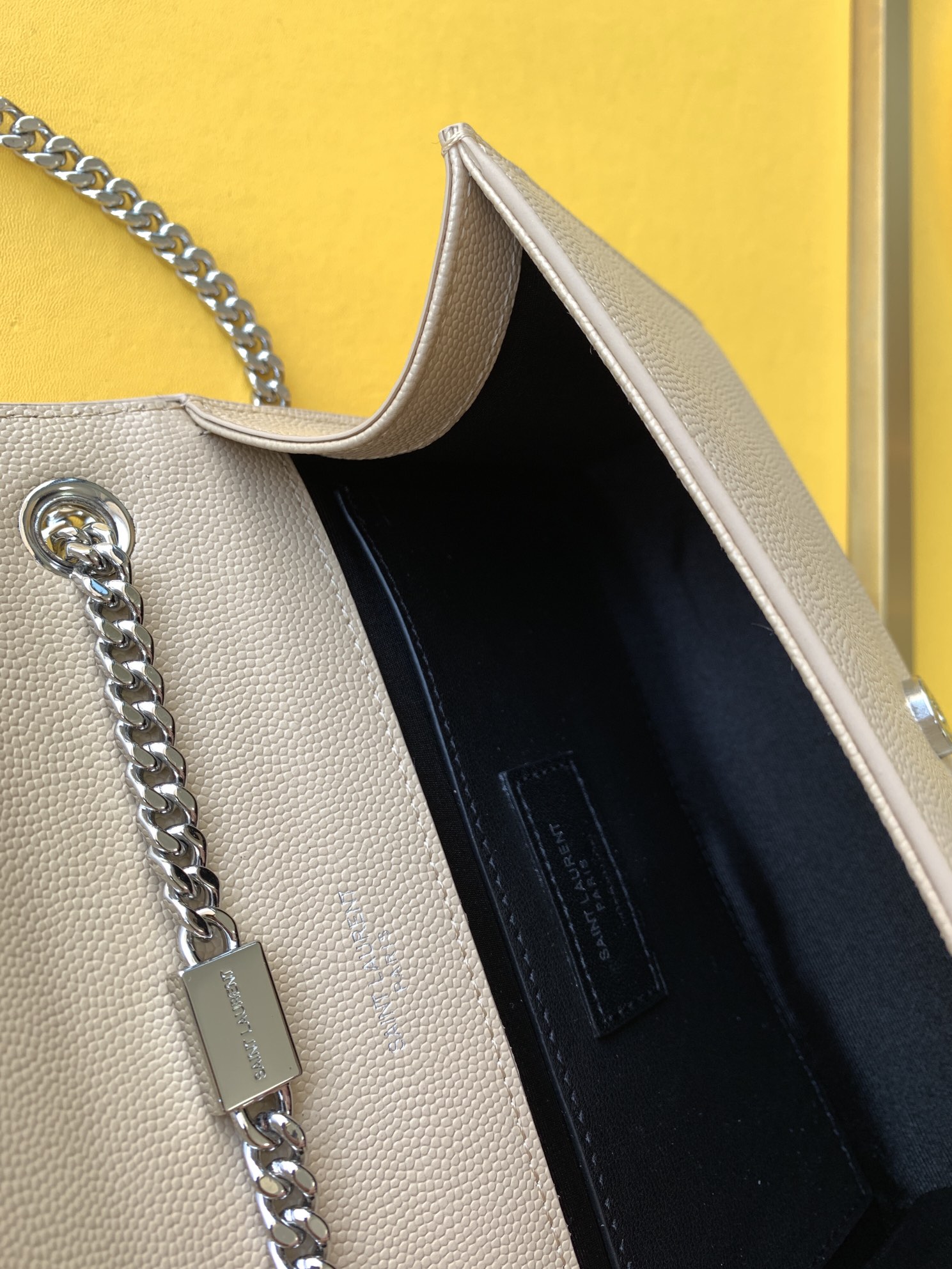 KATE SMALL CHAIN BAG IN GRAIN DE POUDRE EMBOSSED LEATHER1:1High-quality replica