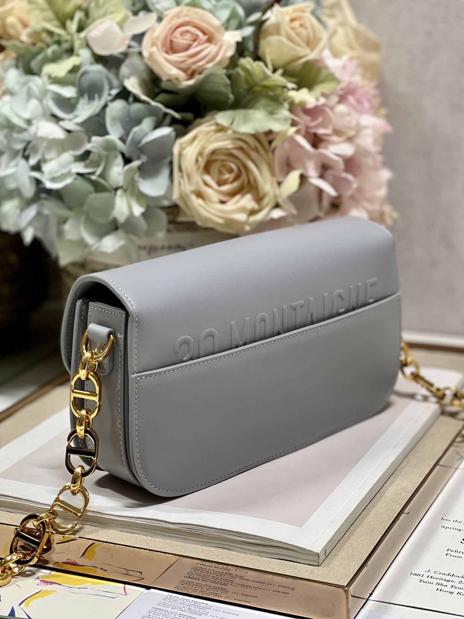 30 Montaigne Avenue Bag Black/White/Blue/Beige/Light Pink For Women 9 in/ 22.5cm M9260UMOA_M9001:1High-quality replica