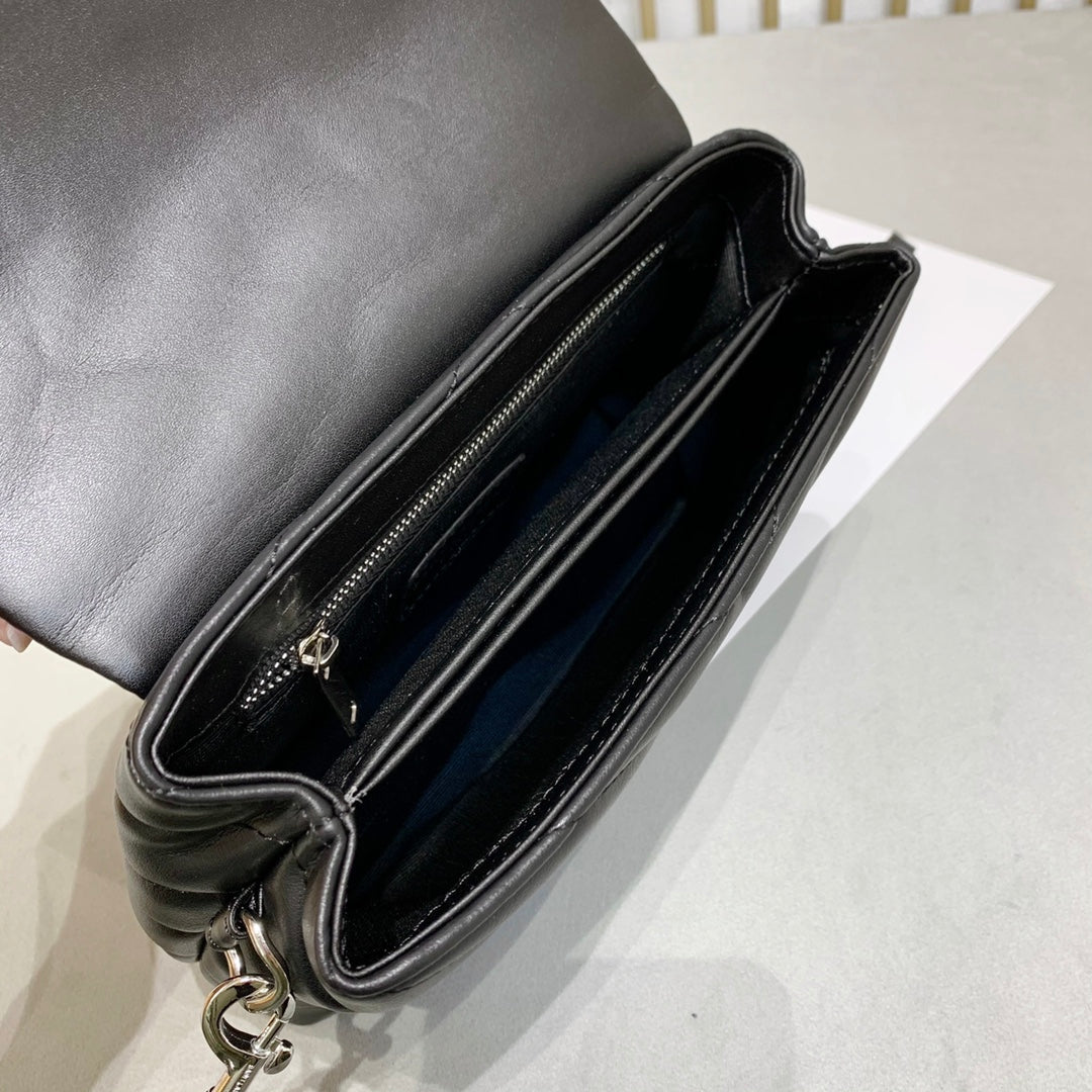 TO – Luxury Bags SLY 2741:1High-quality replica