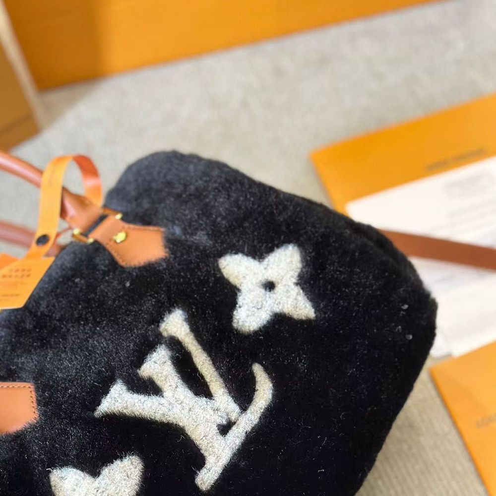 Louis Vuitton wool lamb bag1:1High-quality replica