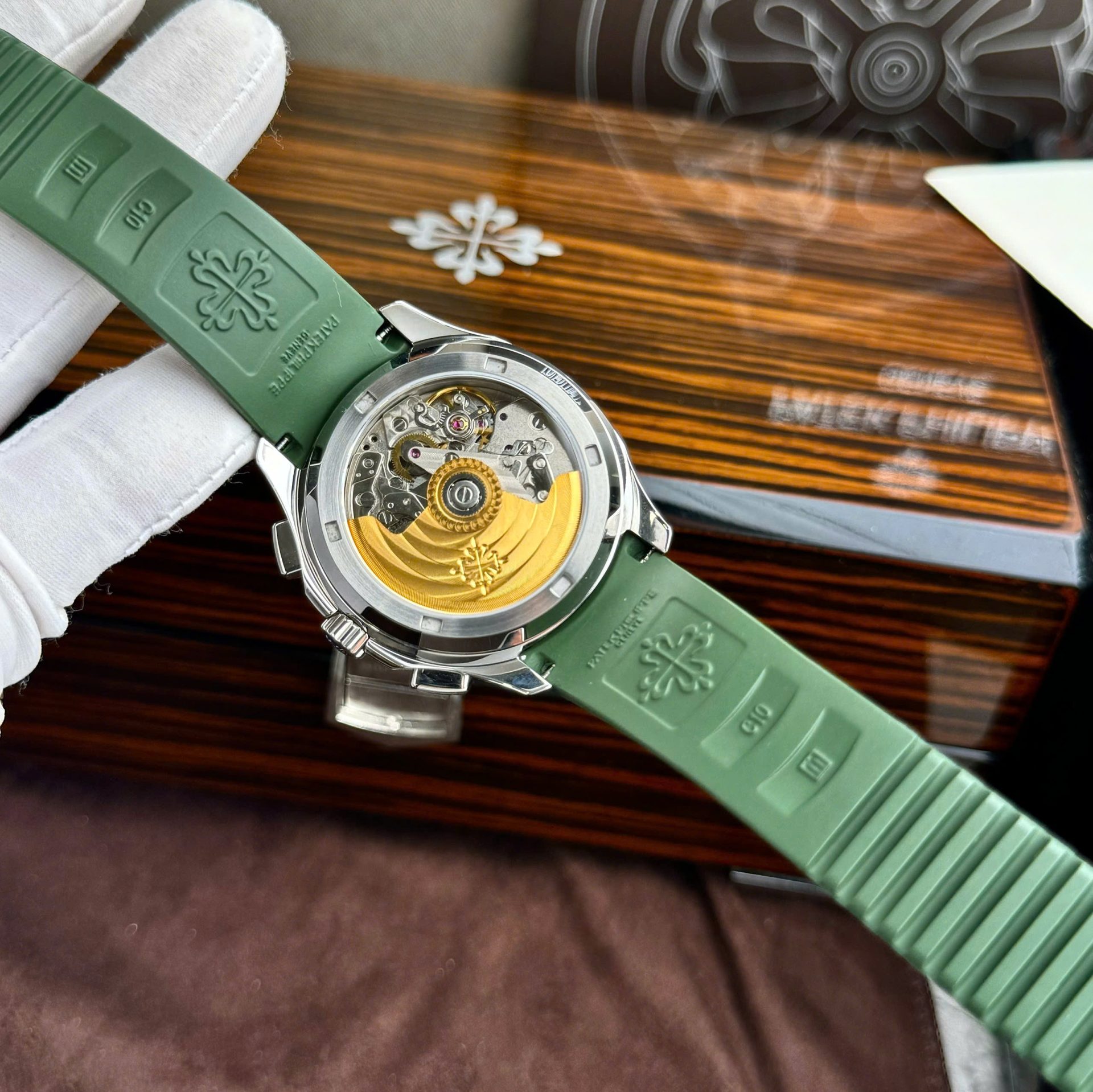 Patek Philippe Replica Watch Aquanaut 5968G Green Dial Rubber Strap 42.2mm - Top club