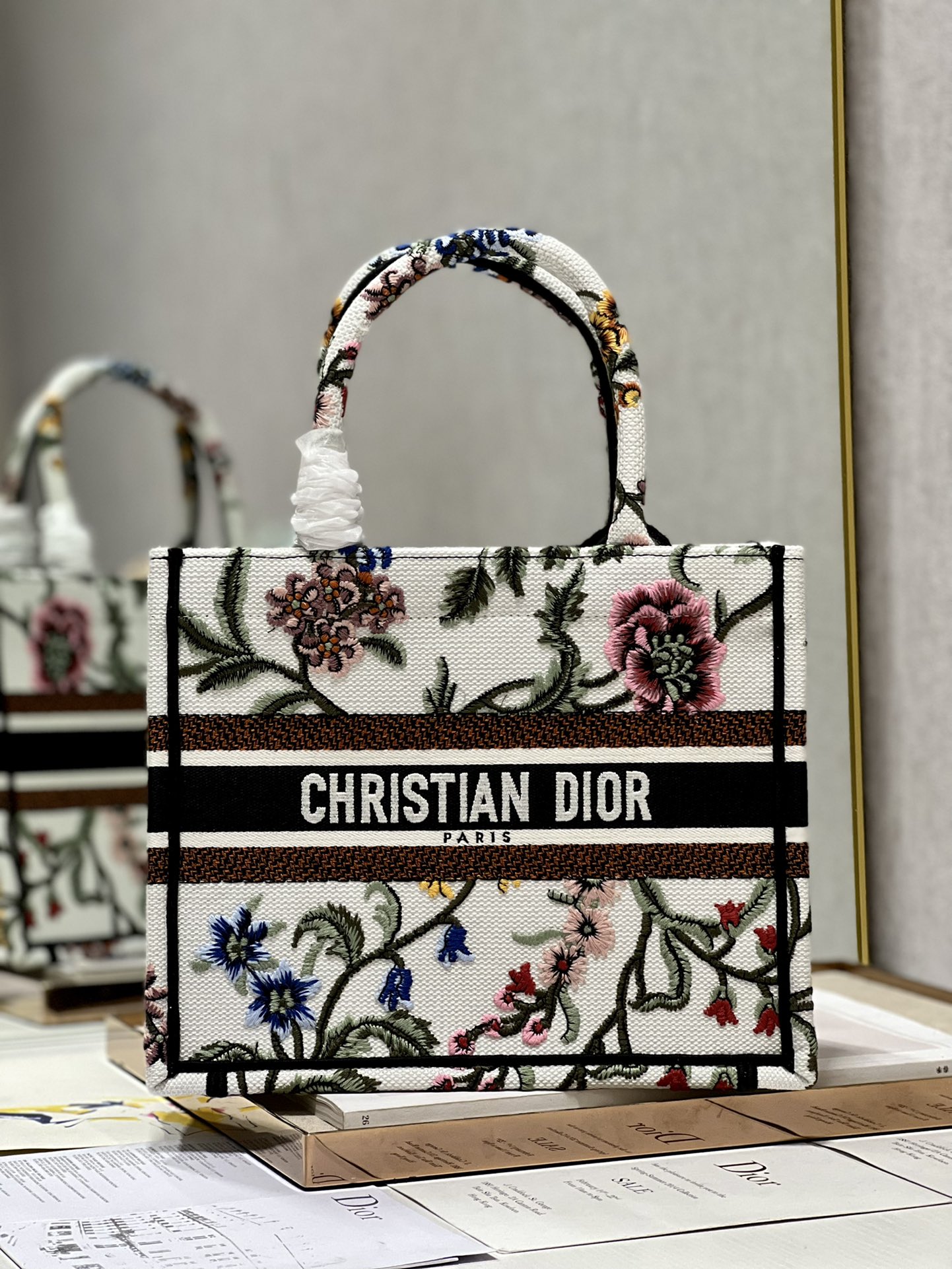 Small Dior Tote Bag White/Black For Women 10.5 in/ 26.5cm1:1High-quality replica