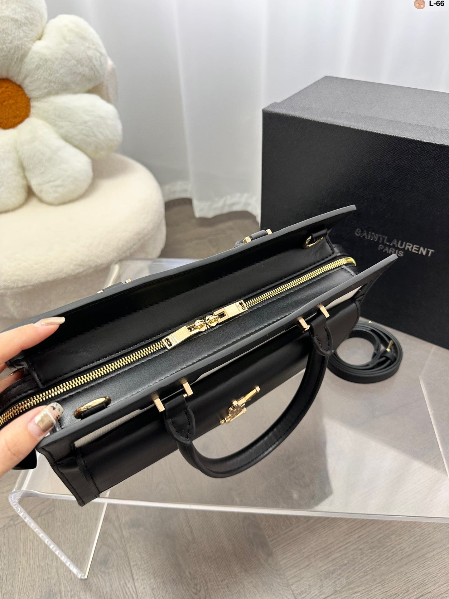 TO – Luxury Bags SLY 2831:1High-quality replica