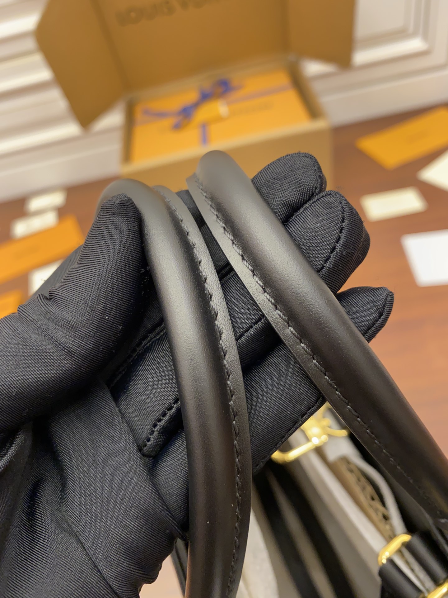 Louis Vuitton Onthego MM M455951:1High-quality replica