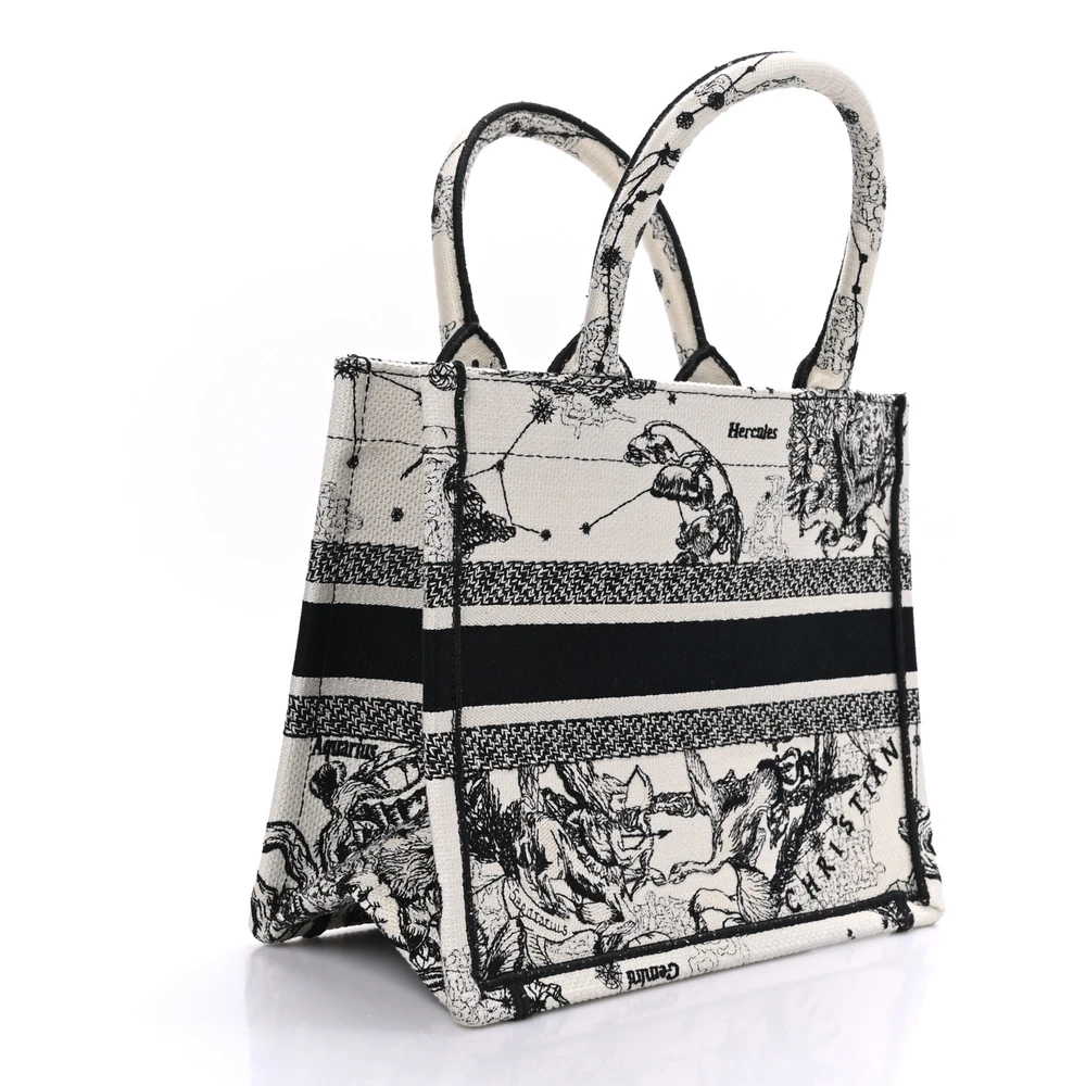 Superfake Dior Zodiac Tote – Your Perfect Handbag Upgrade1:1High-quality replica