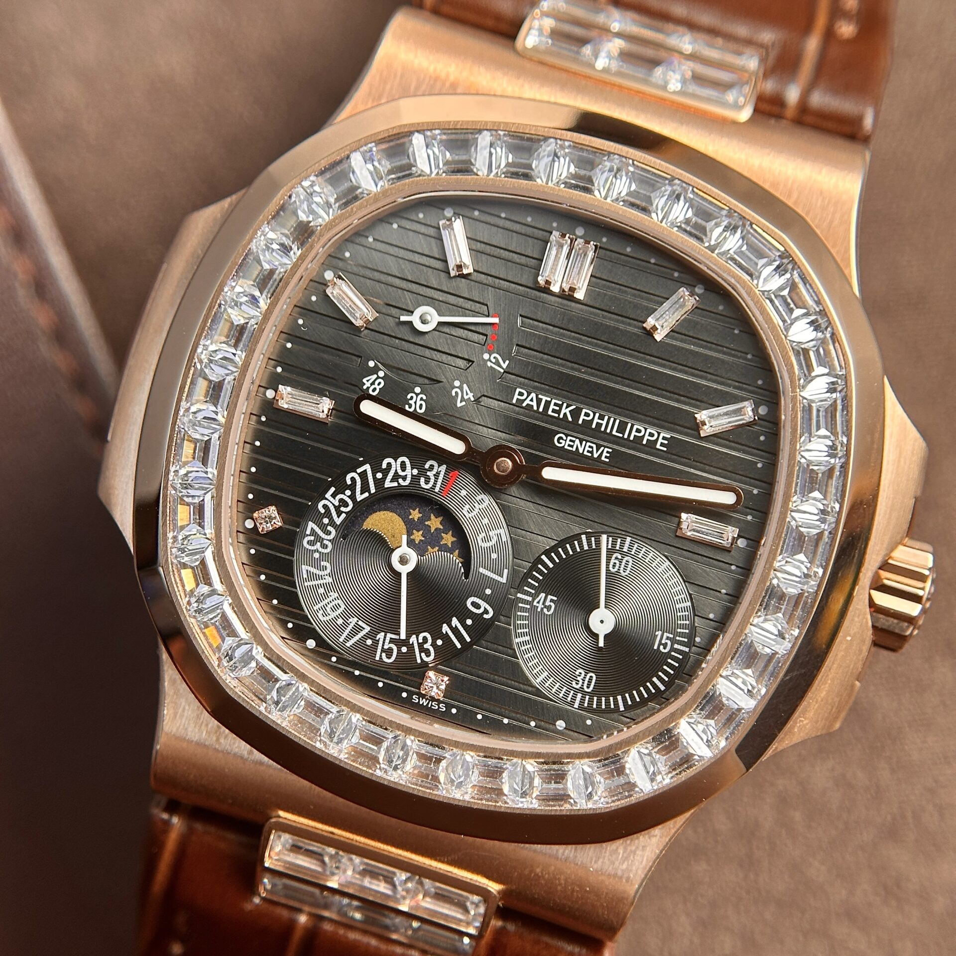 Patek Philippe 5724R Replica Watch Gray Dial Leather Strap Factory GR 40mm - Top club