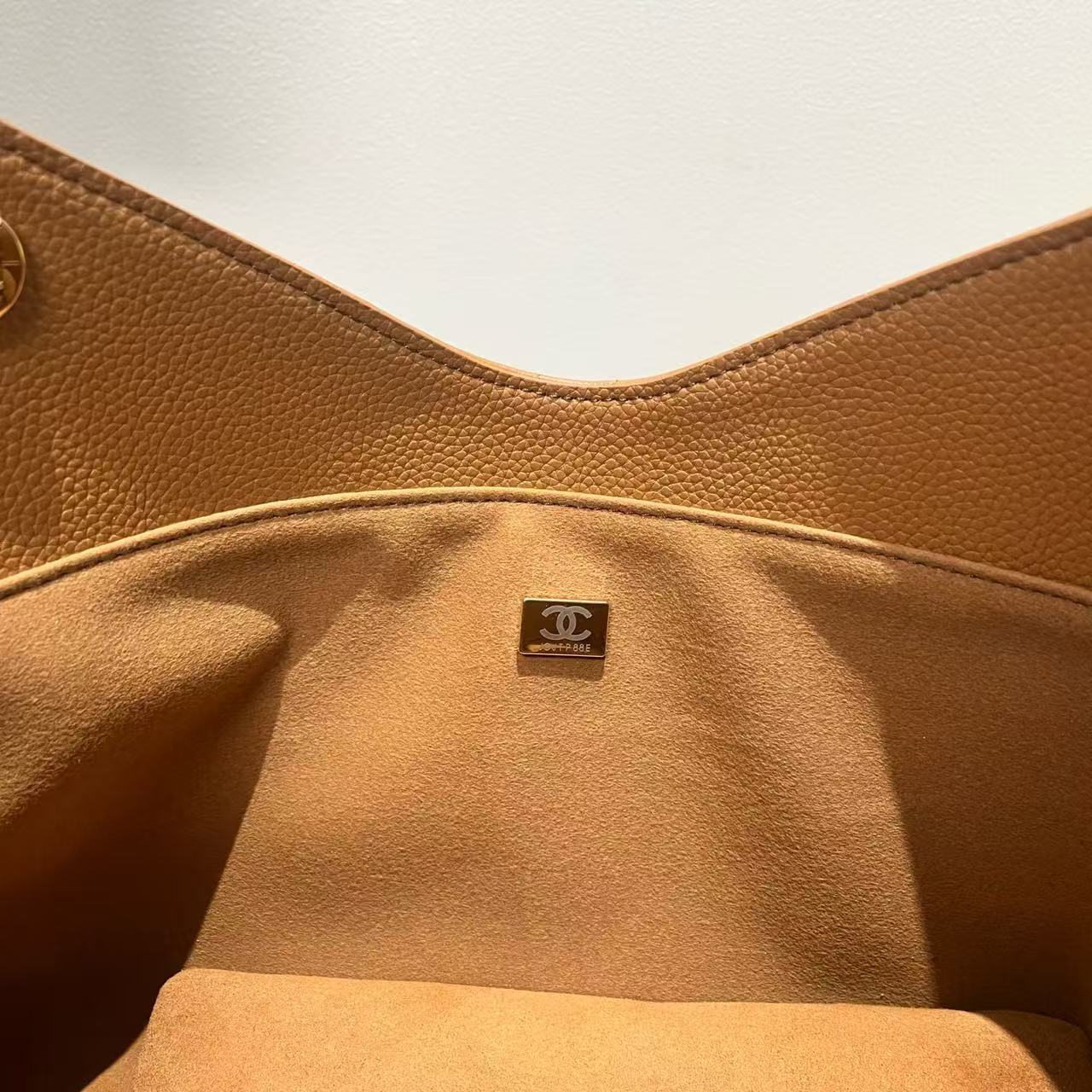Chanel Maxi tote bag from the Spring/Summer 2026 collection1:1High-quality replica