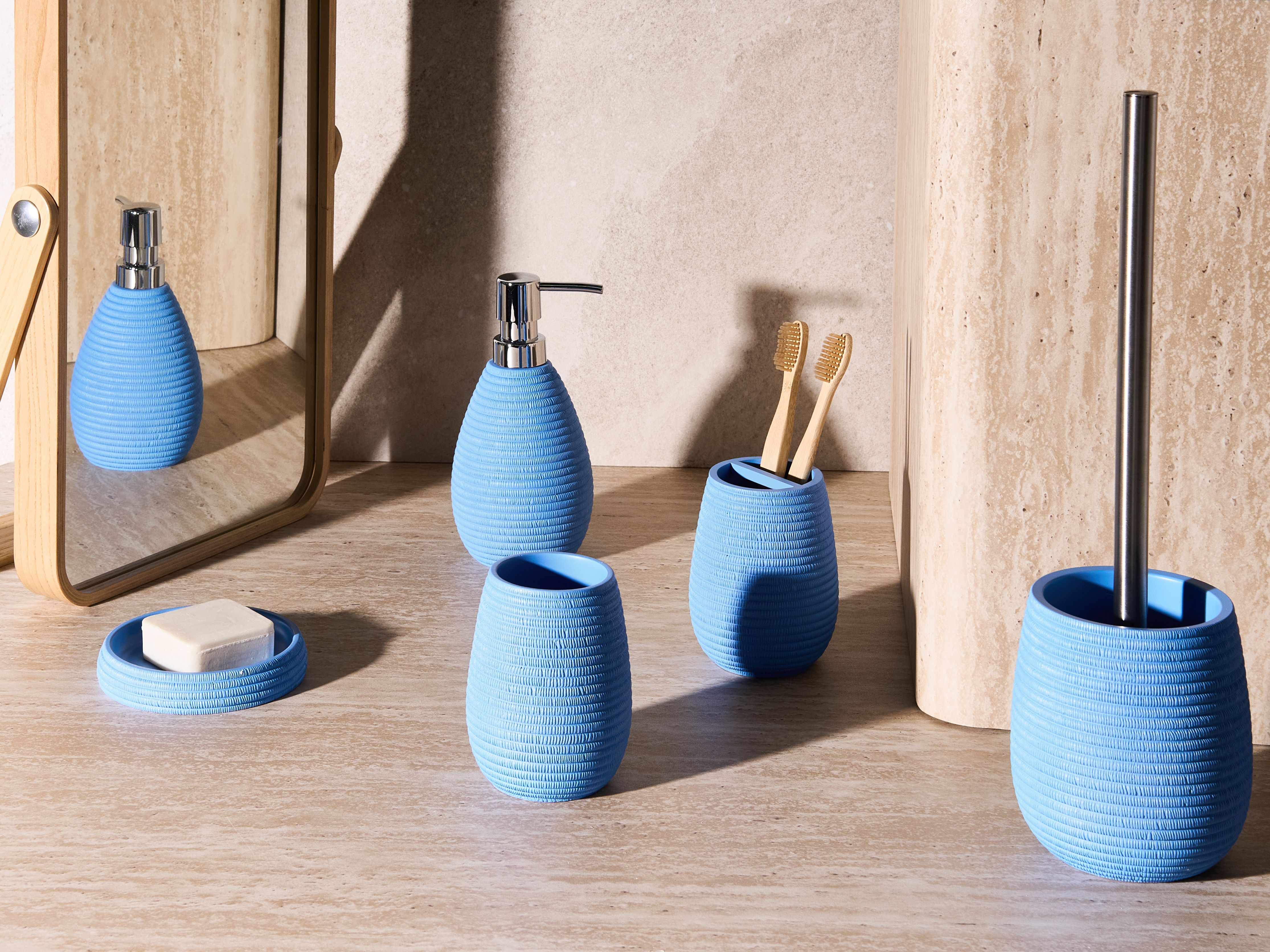 5-Piece Bathroom Accessories Set QUILCA Blue