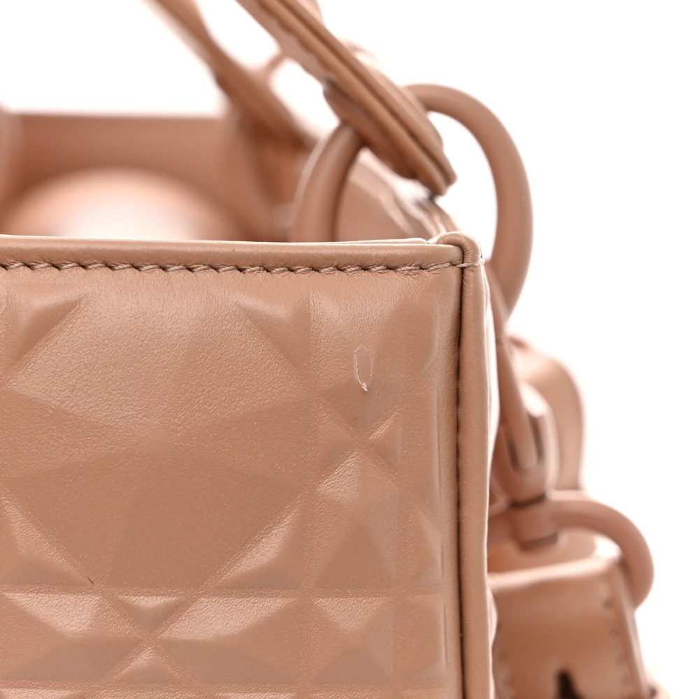 Where to Buy Superfake Handbags You’ll Love1:1High-quality replica