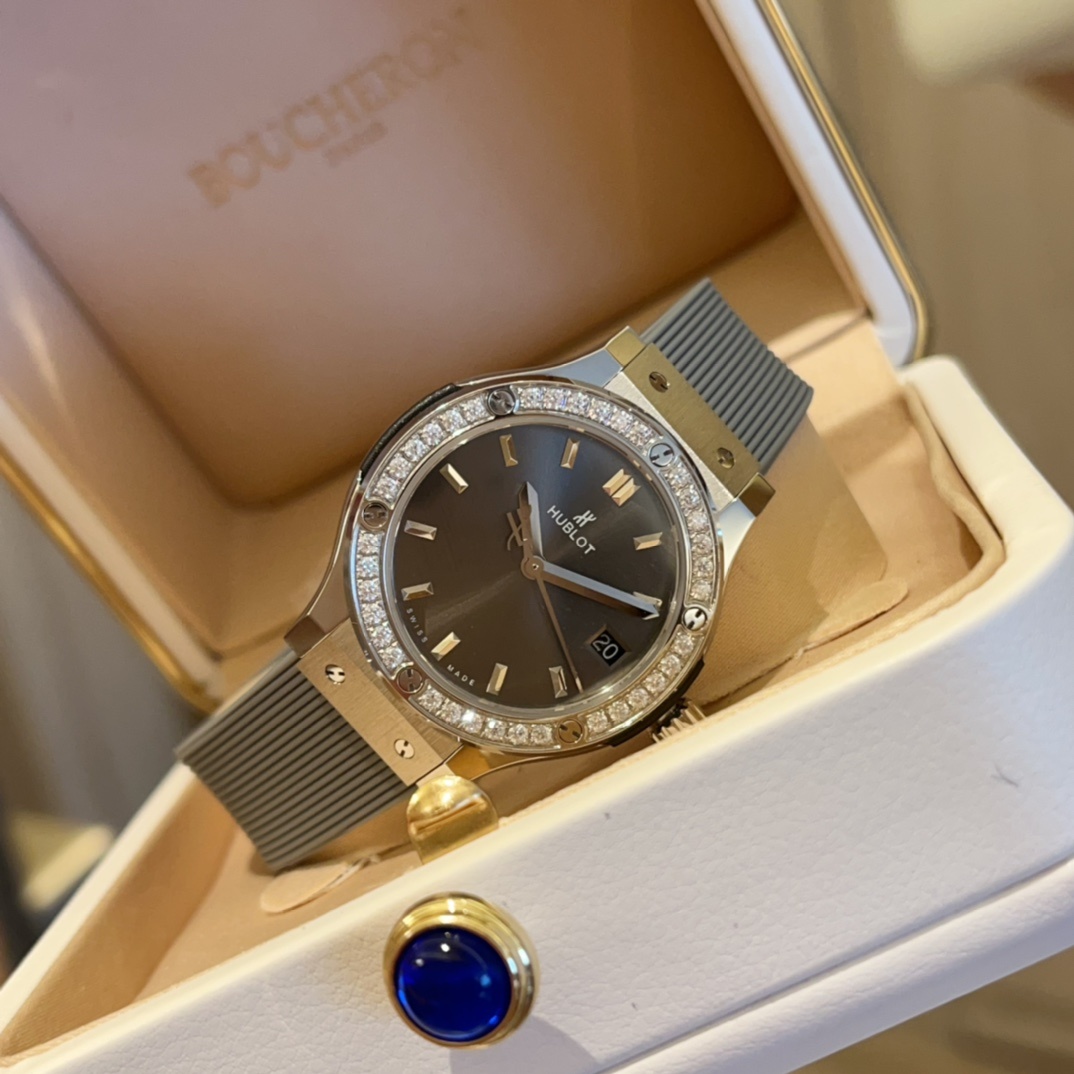 Hublot Classic 33mm High-End Women's Watch(1:1 replica) - Top club
