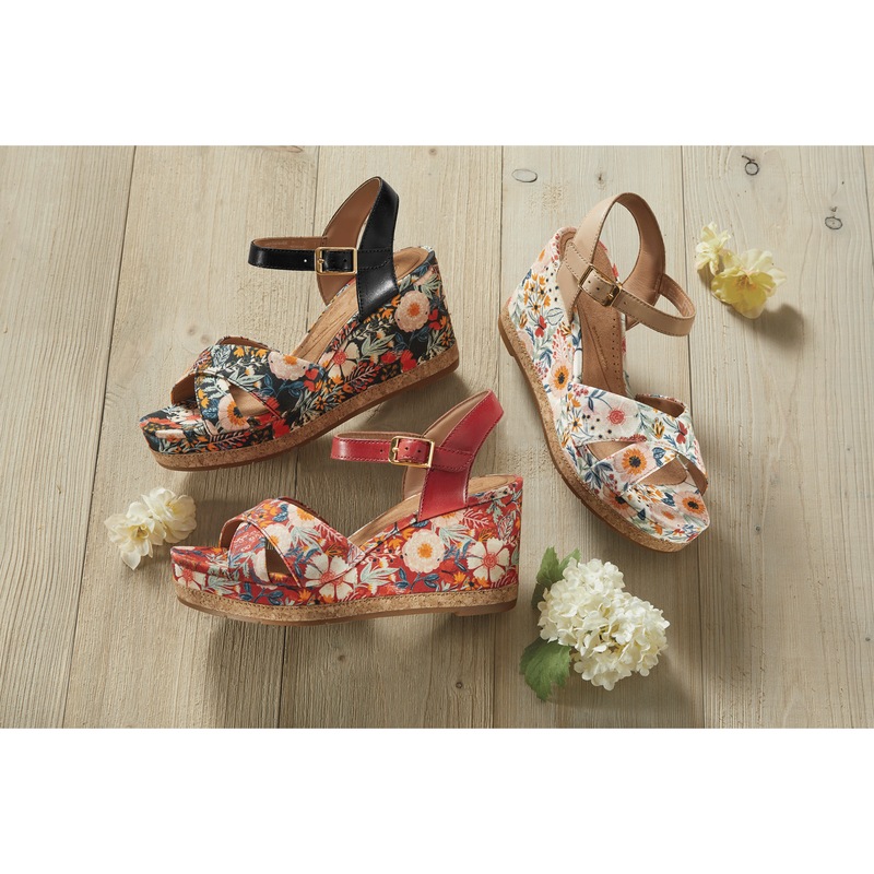 Clarks Chicly Genuine Leather Floral Sandal - MIDNIGHT VELVET CATALOG