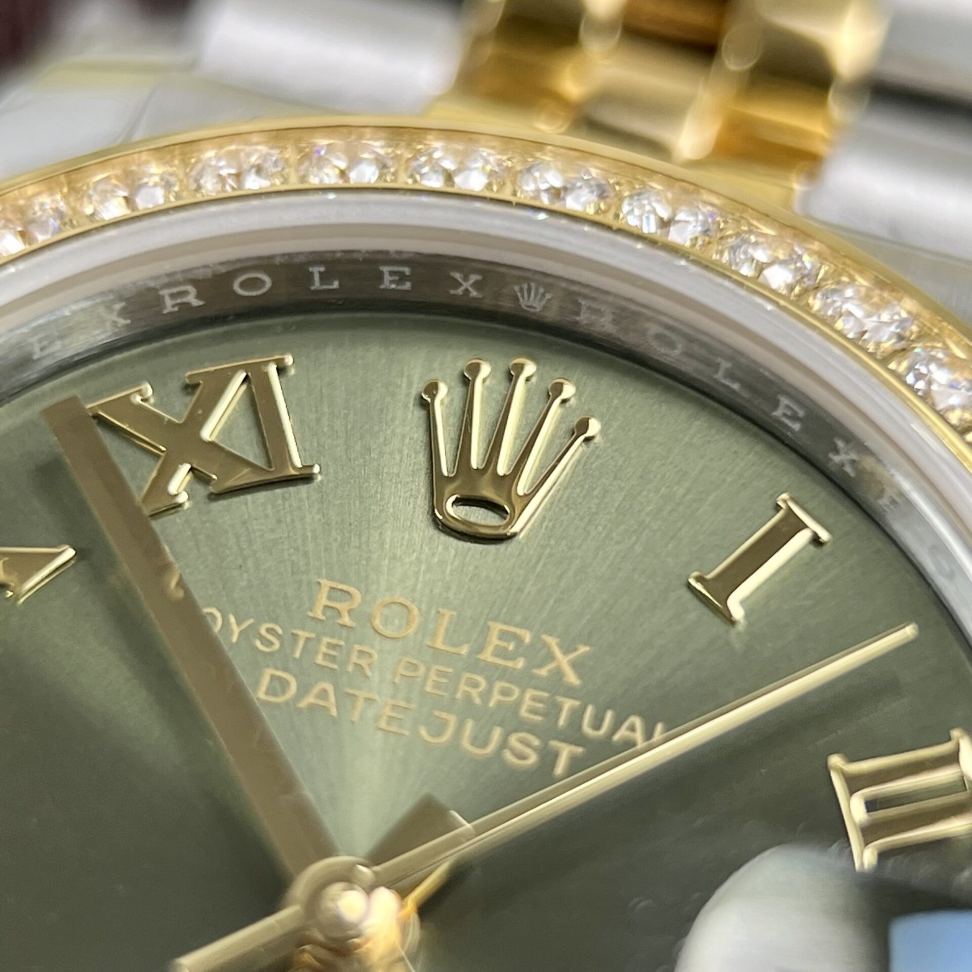 Rolex DateJust Women s Replica 1:1 Watch With Stone Bezel 31mm - Elite Watch Atelier