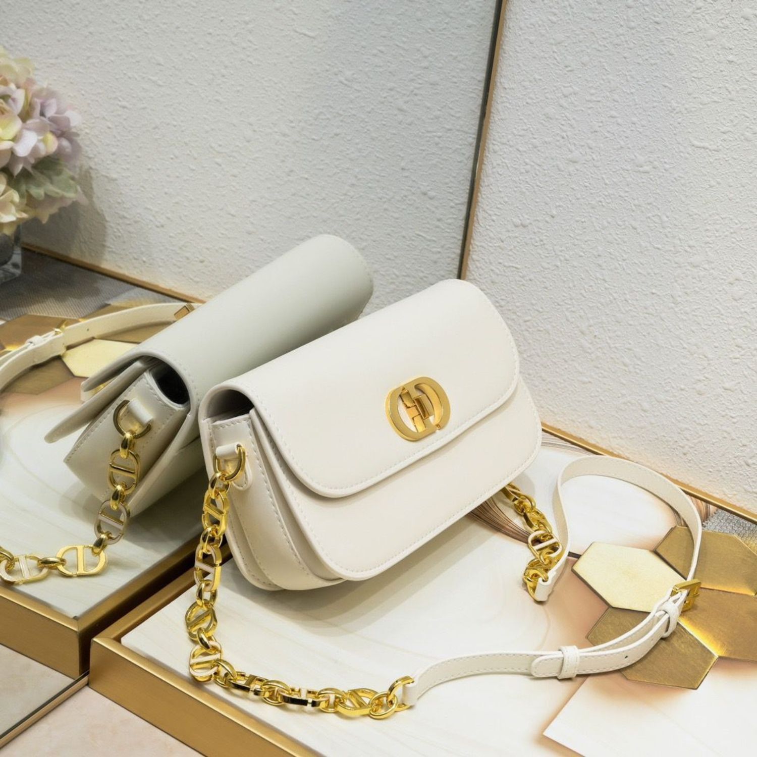 30 Montaigne Avenue Bag Black/White/Blue/Beige/Light Pink For Women 9 in/ 22.5cm M9260UMOA_M9001:1High-quality replica
