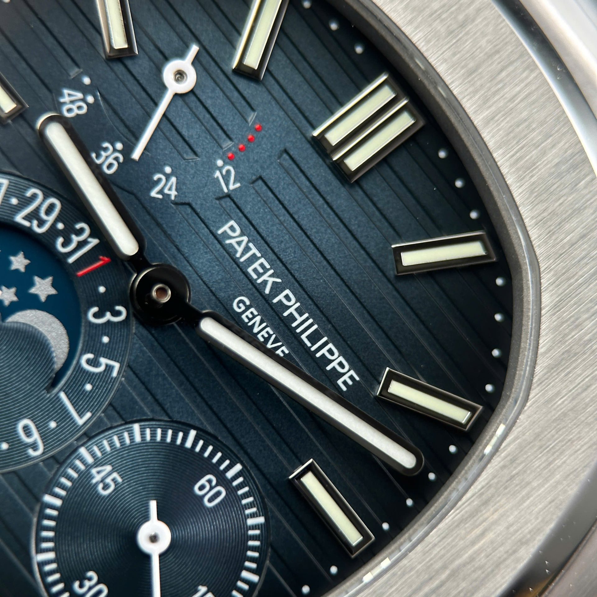 Patek Philippe Nautilus 5712 Replica Watches Blue Dial Metal Wire PPF Factory Version 3 40mm - Top club