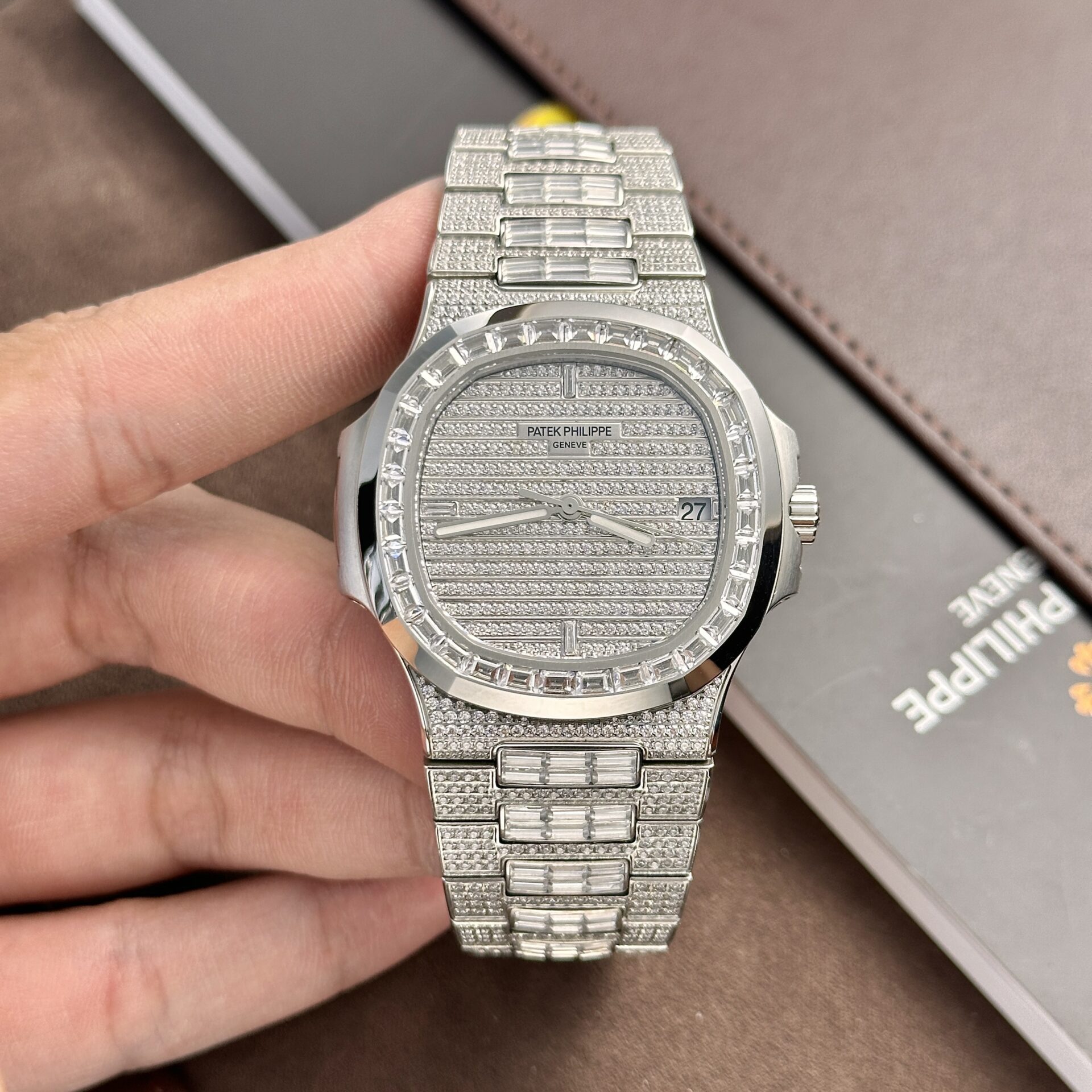Patek Philippe Replica 1:1 Watch Nautilus 5719 Swiss Movement Full Diamond 40mm - Top club