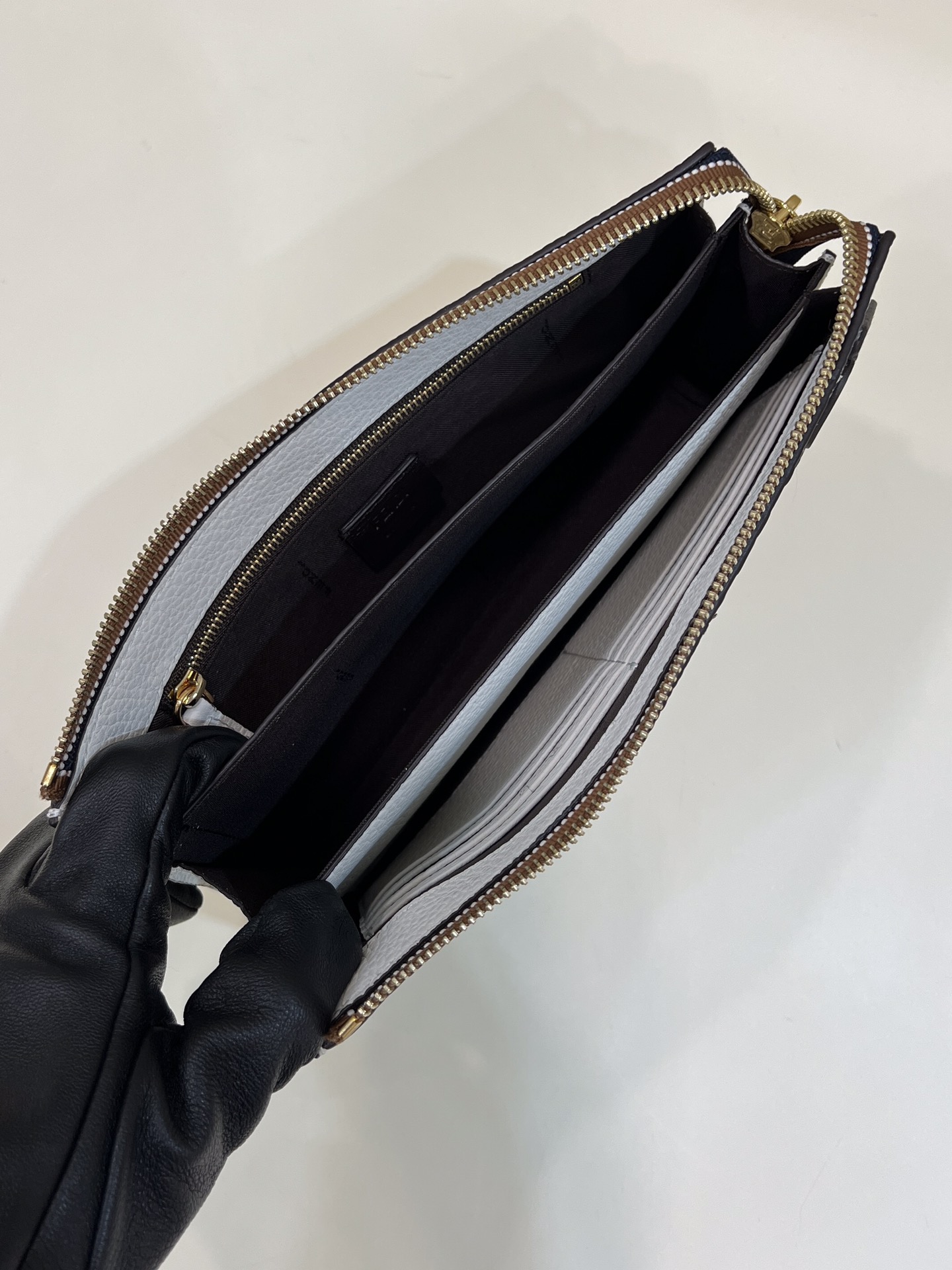 Fendi clutch - Replicaclubs
